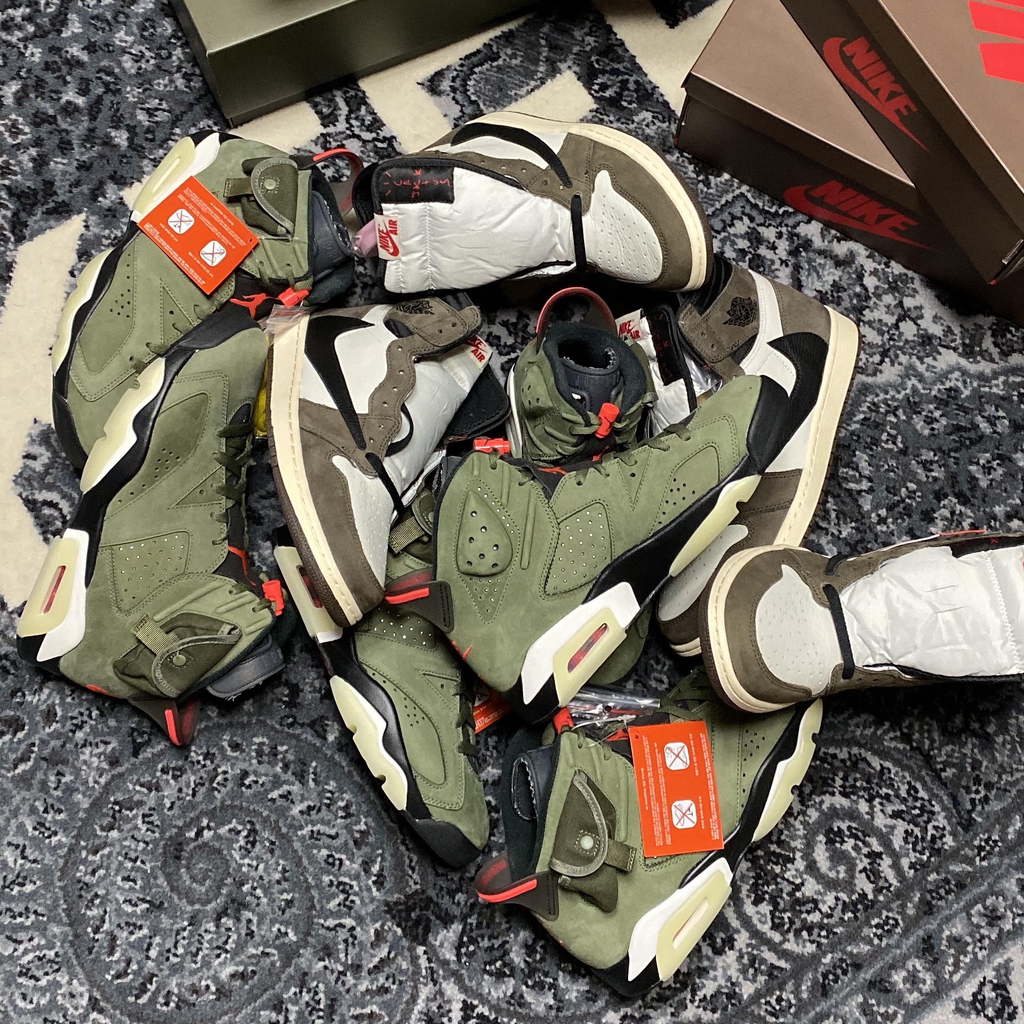Jordan 1 x Travis Scott Retro High OG SP Mocha, Jordan 6 x Travis Scott Retro Olive 착용 스타일