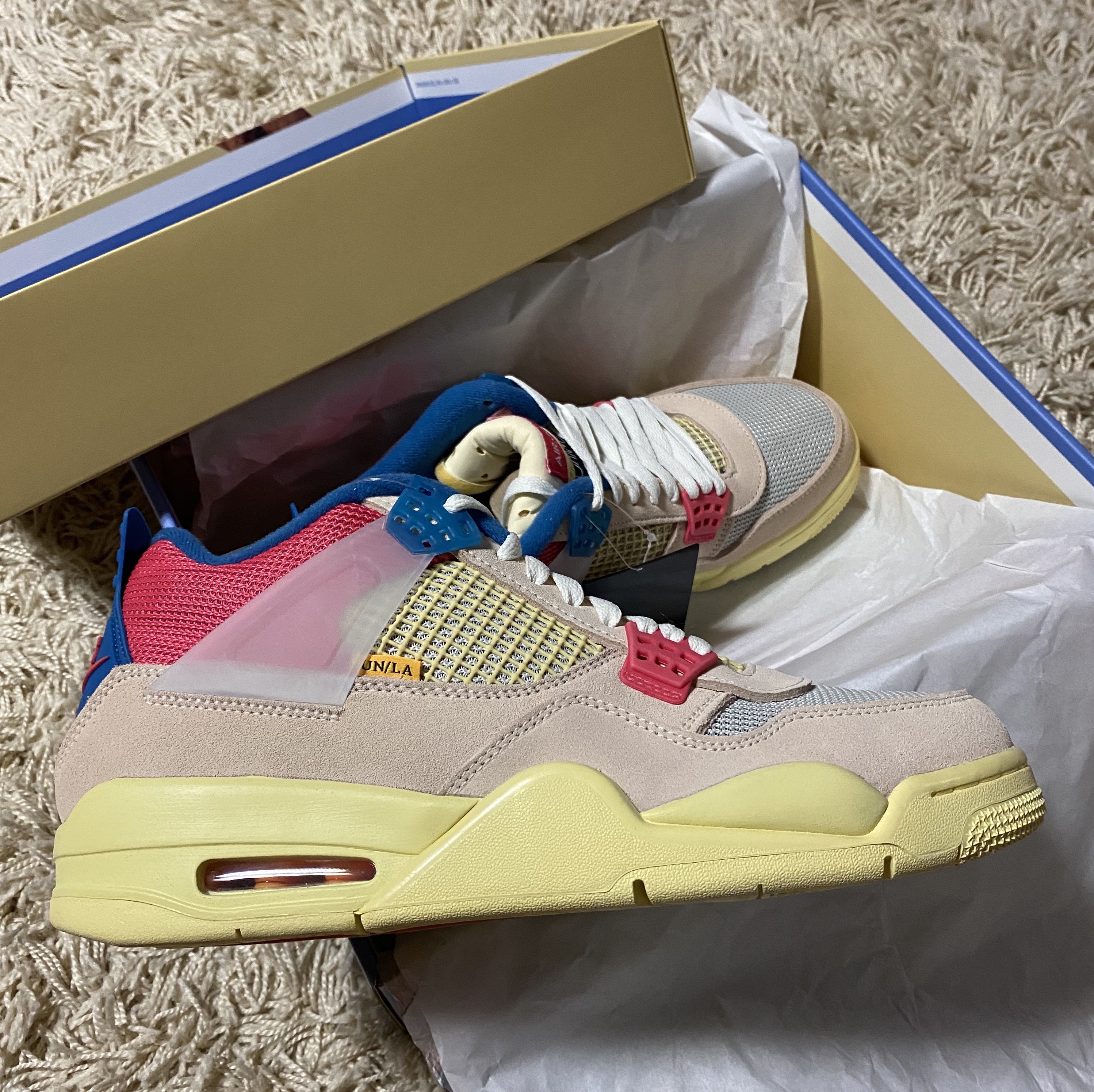 Jordan 4 x Union Retro Guava Ice 착용 스타일