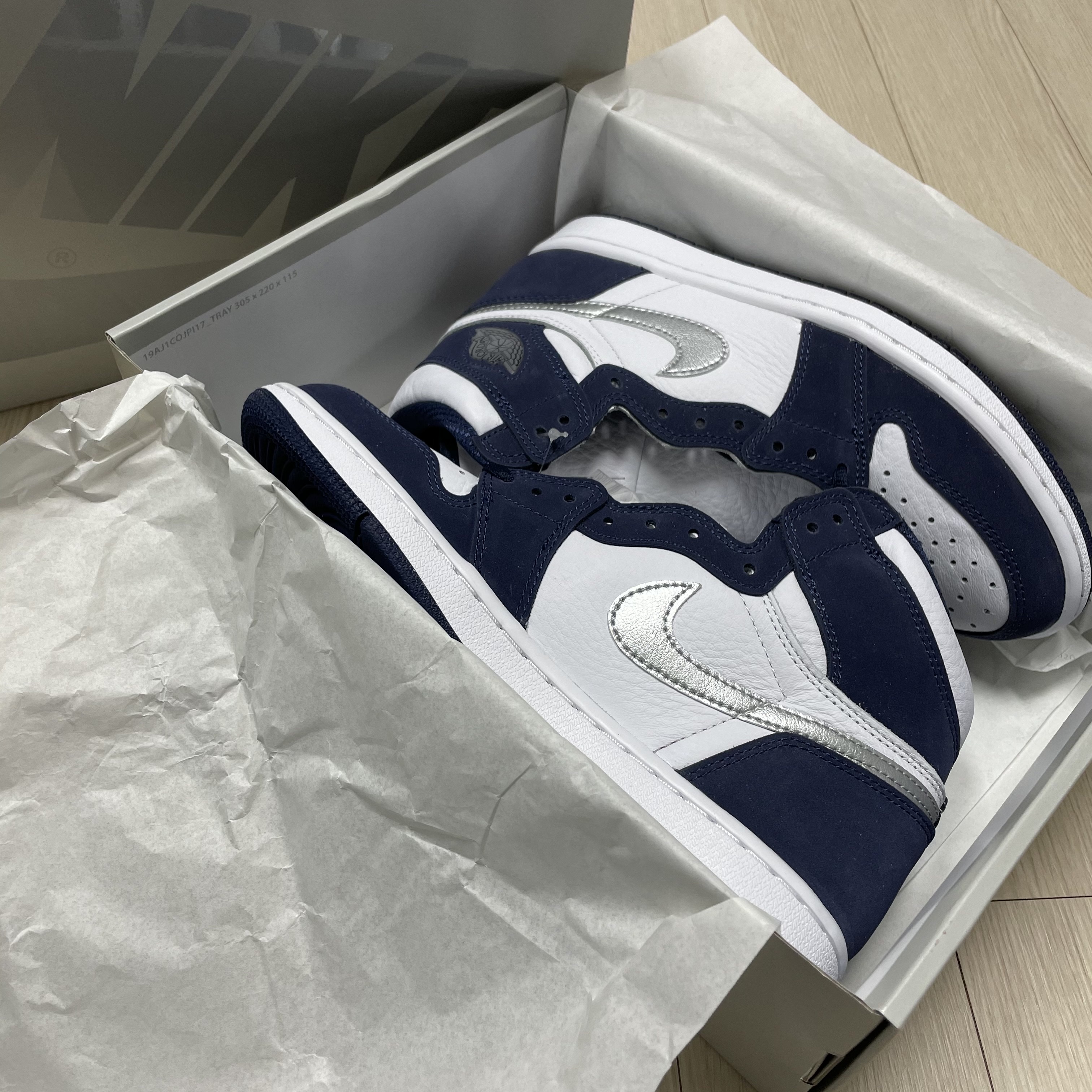 Jordan 1 Retro High OG CO.JP Midnight Navy 착용 스타일