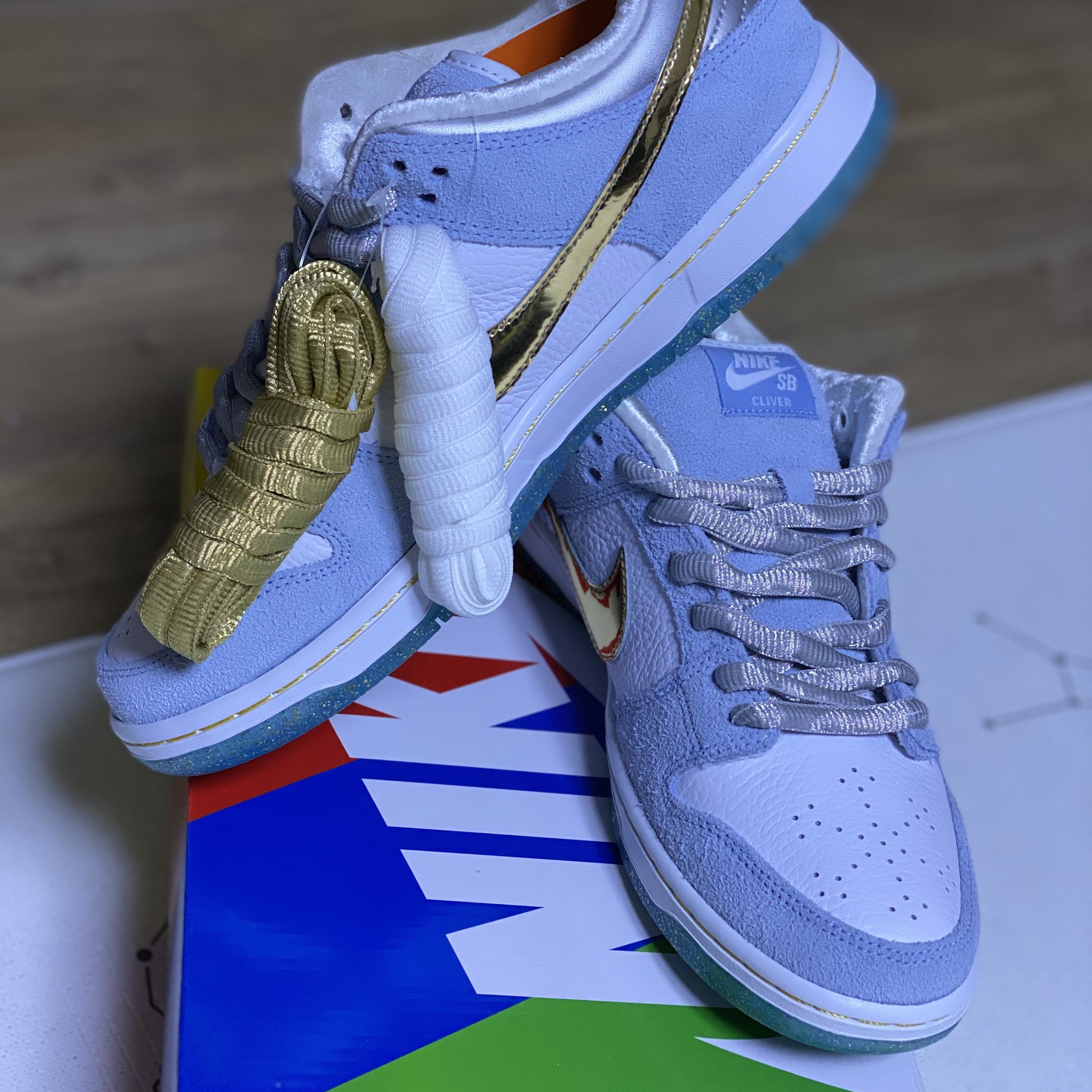 Nike x Sean Cliver SB Dunk Low Holiday Special 착용 스타일 - 2