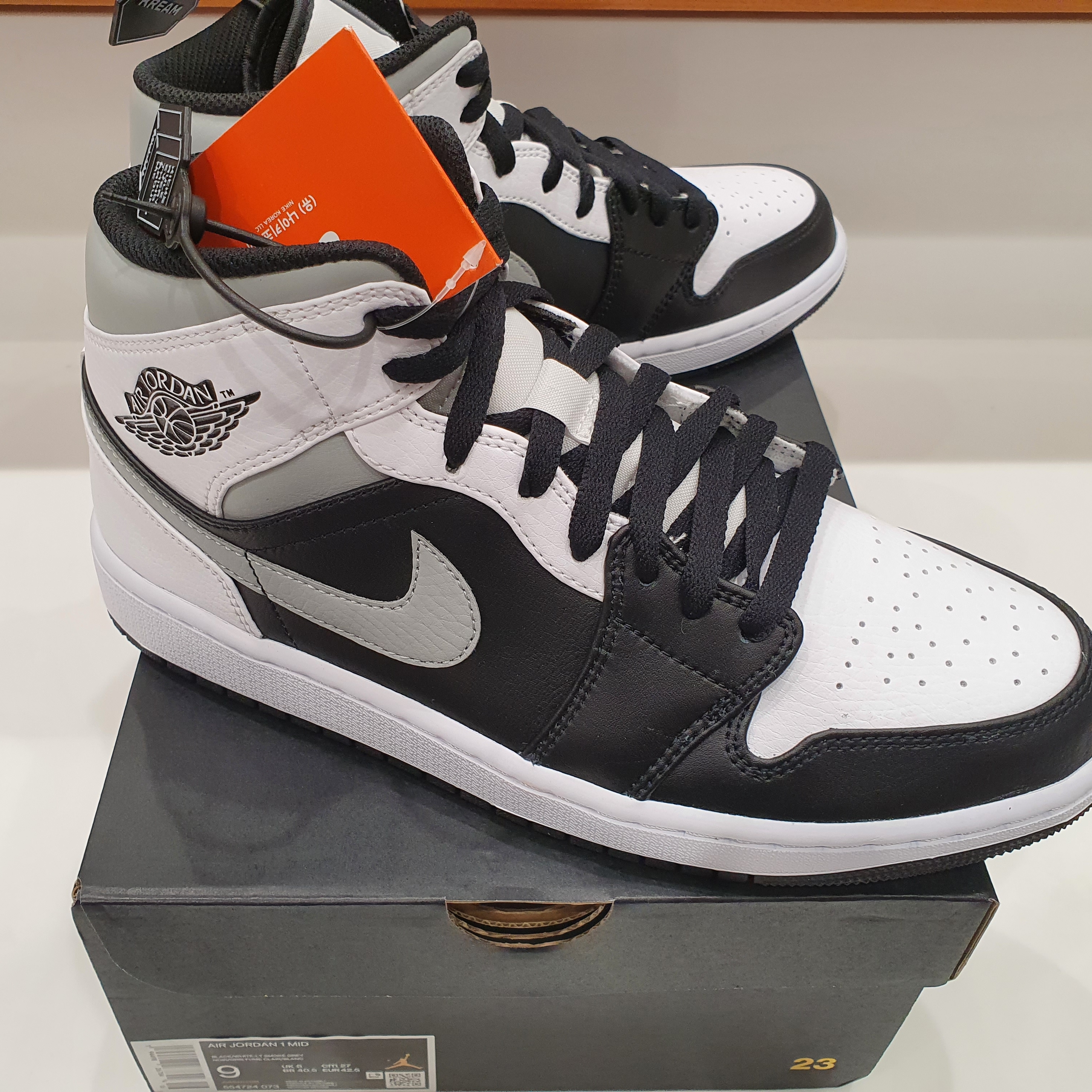 Jordan 1 Mid White Shadow 착용 스타일 - 1