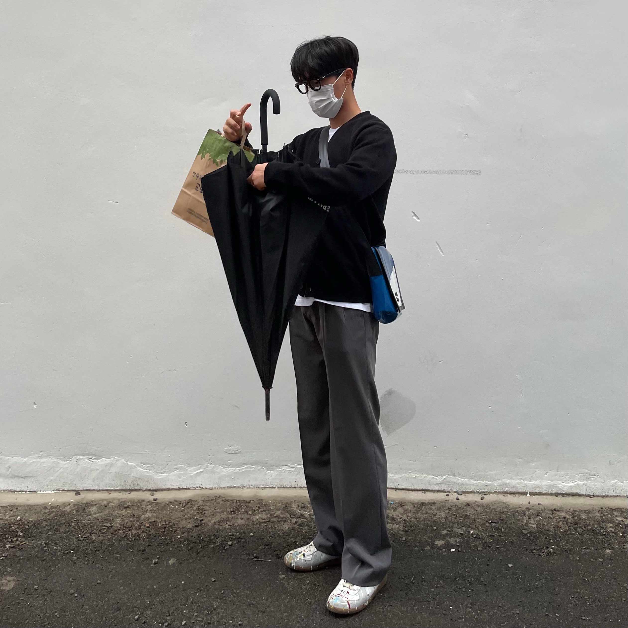 Maison Margiela Replica Paint Drop Sneakers 착용 스타일