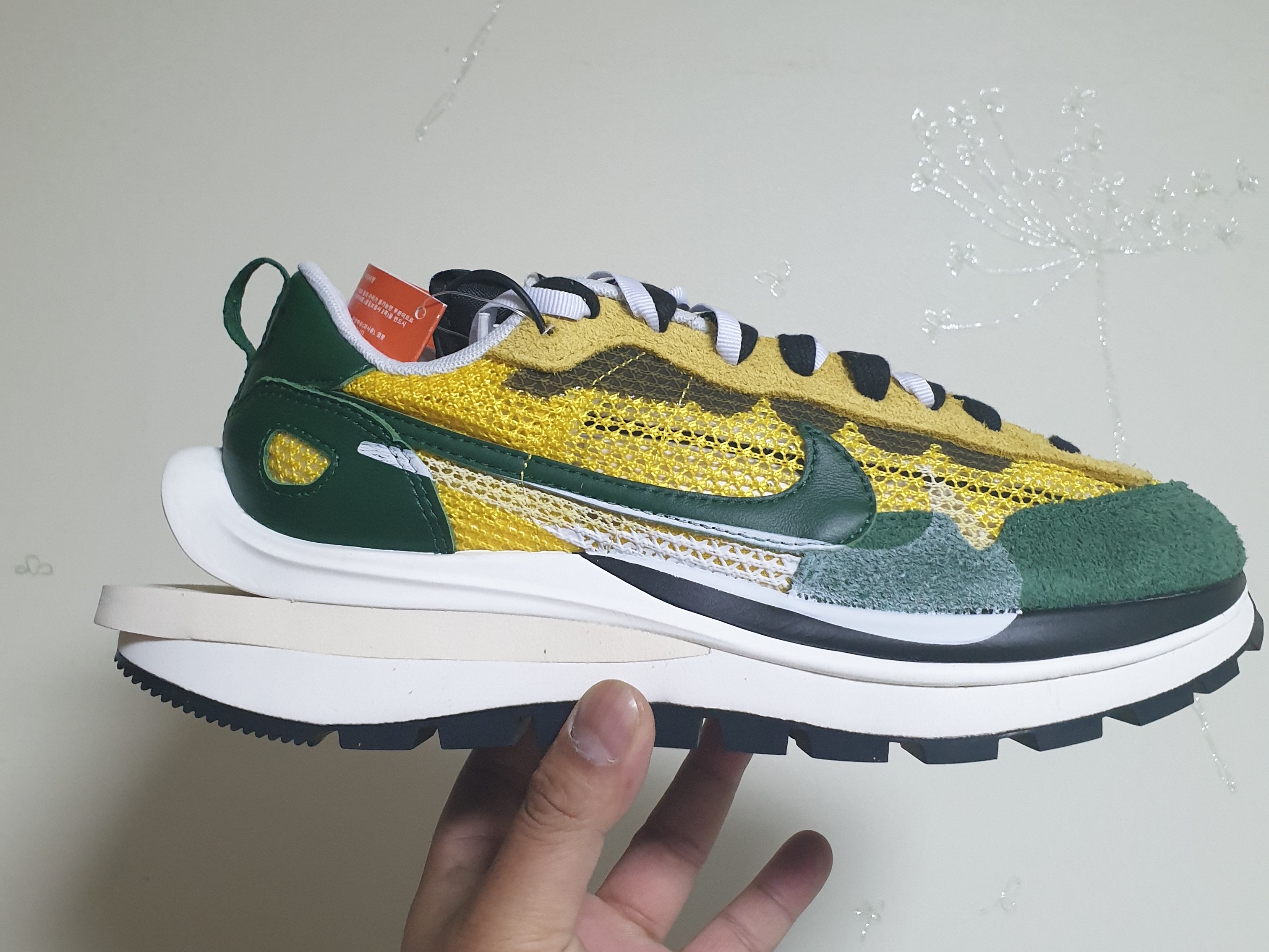 Nike x Sacai VaporWaffle Tour Yellow & Gorge Green Sail, Nike x Ben & Jerry's SB Dunk Low Chunky Dunky 착용 스타일 - 2