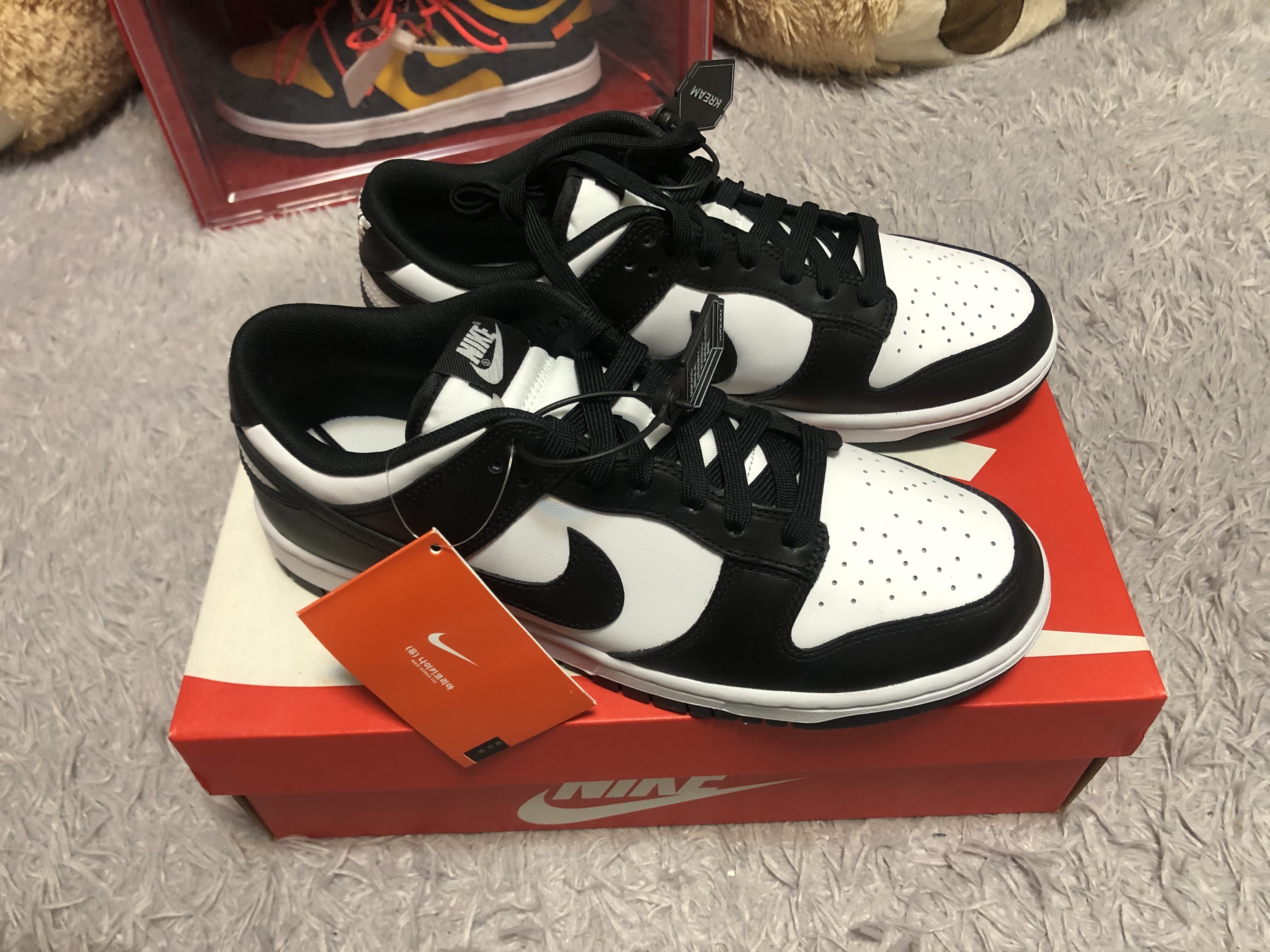 Nike Dunk Low Retro Black, Nike x Off-White Dunk Low University Gold Midnight Navy 착용 스타일 - 1