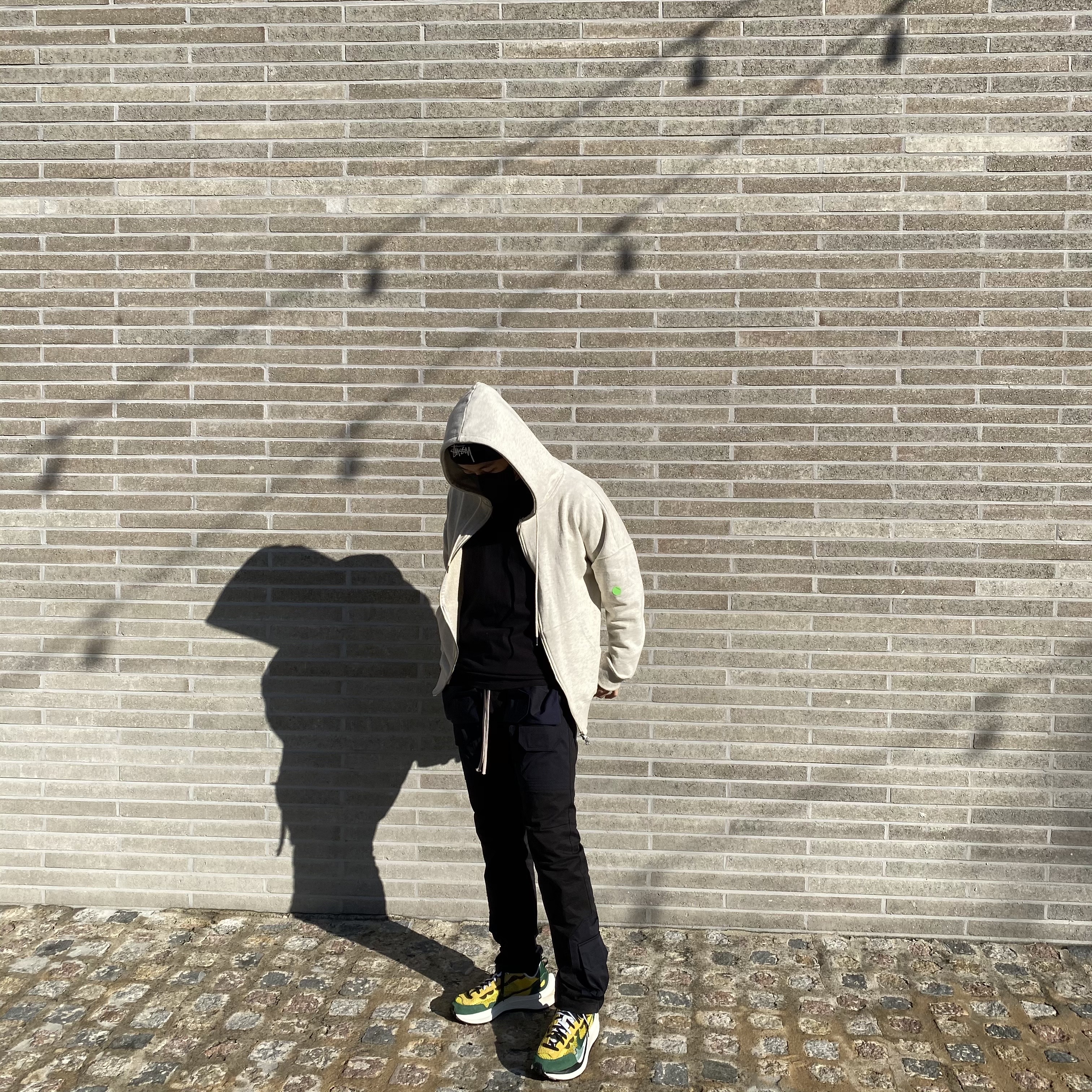 Nike x Sacai VaporWaffle Tour Yellow & Gorge Green Sail 착용 스타일
