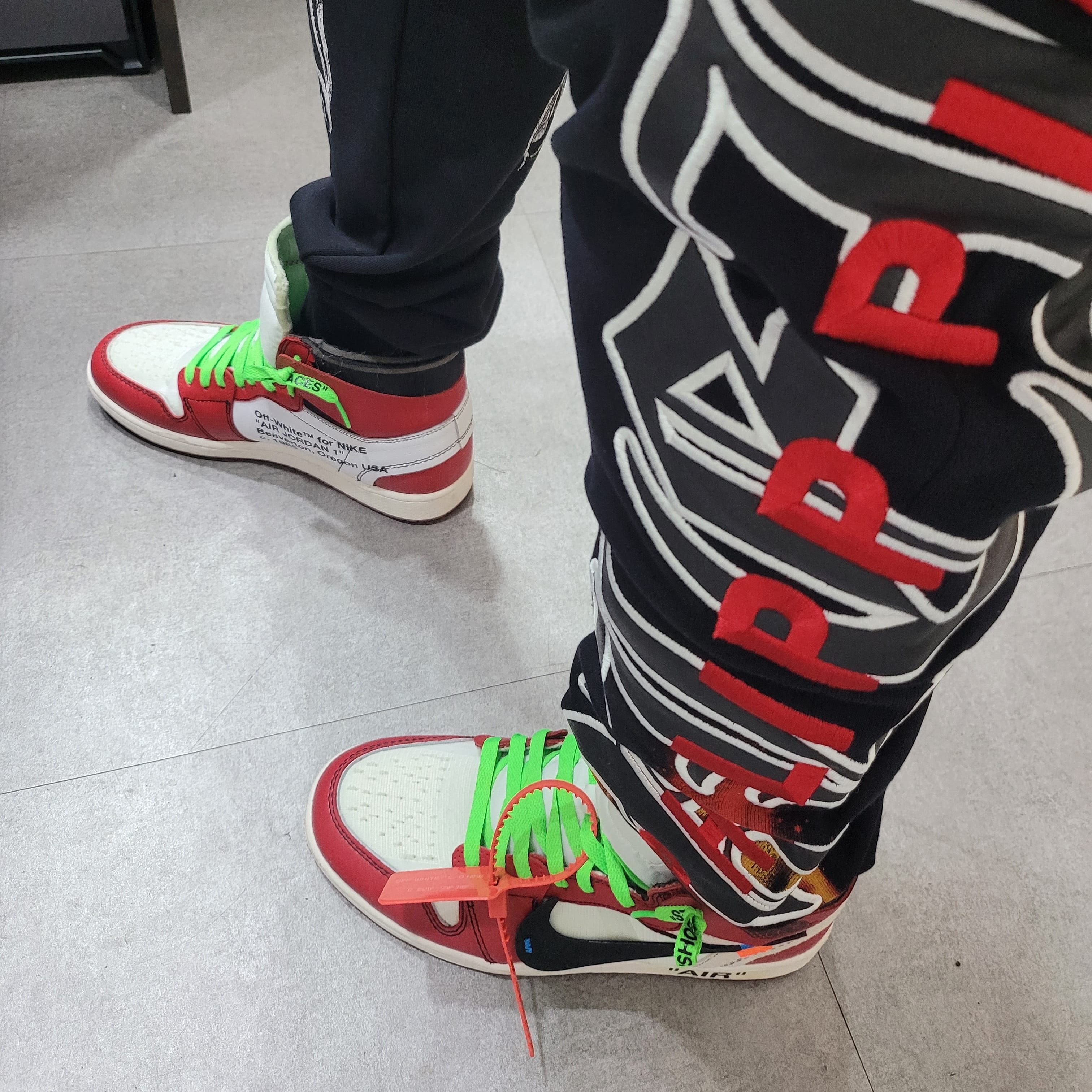 Jordan 1 x Off-White Retro High Chicago The Ten 착용 스타일