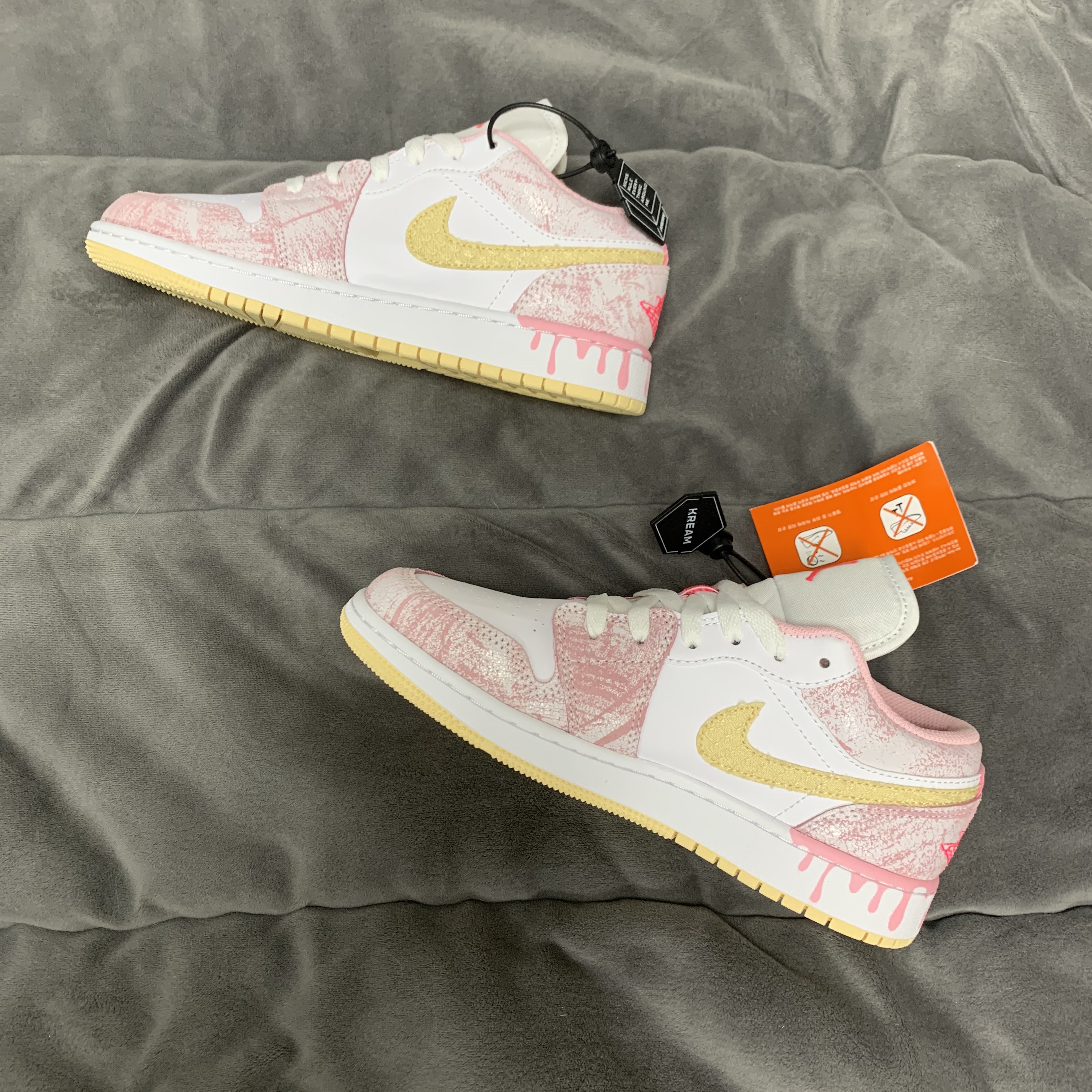 (GS) Jordan 1 Low SE Pale Vanilla 착용 스타일