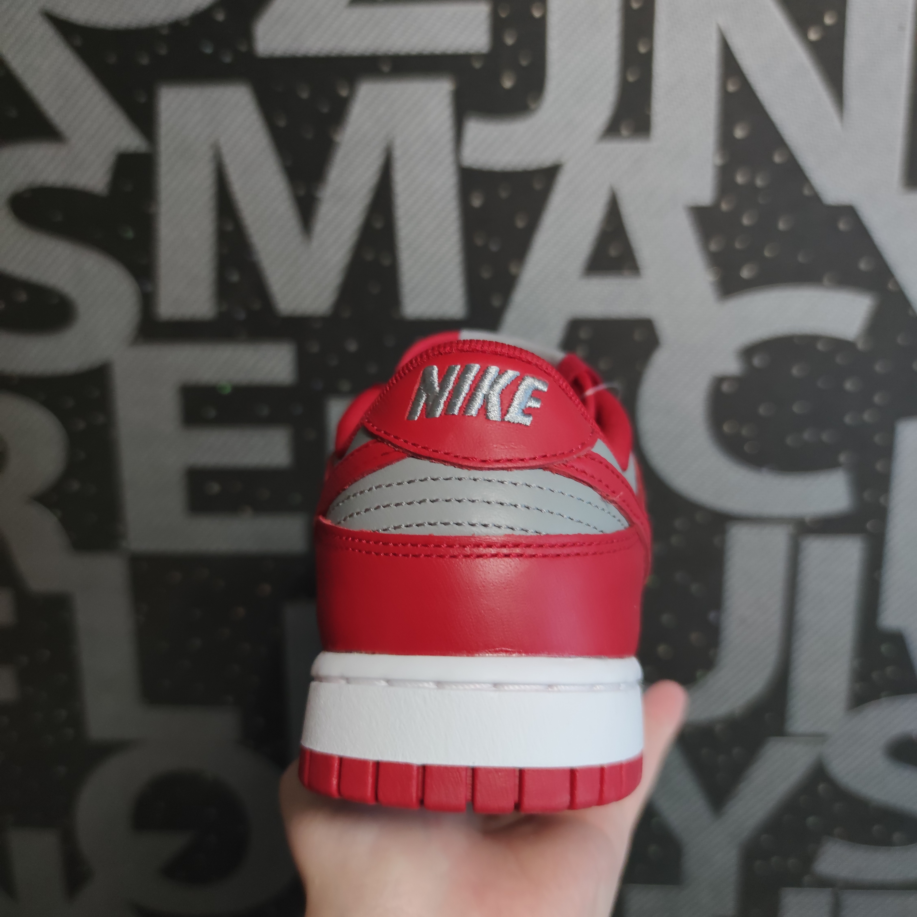 Nike Dunk Low Retro Medium Grey 착용 스타일 - 4