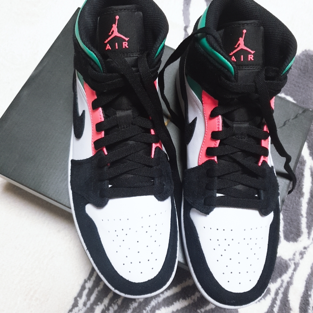 Jordan 1 Mid SE South Beach 착용 스타일 - 2