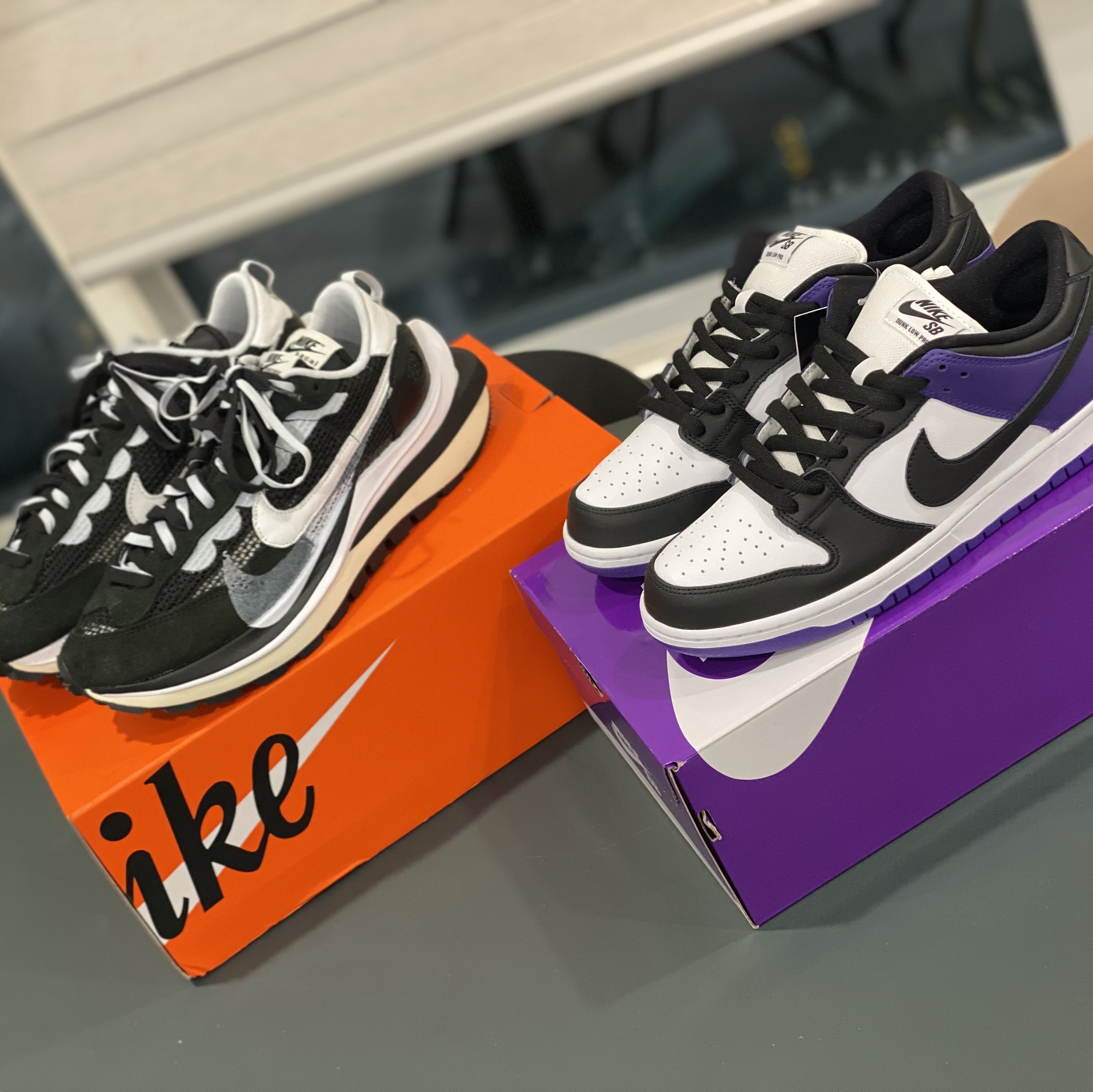 Nike x Sacai VaporWaffle Black White, Nike SB Dunk Low Pro Court Purple 착용 스타일 - 3