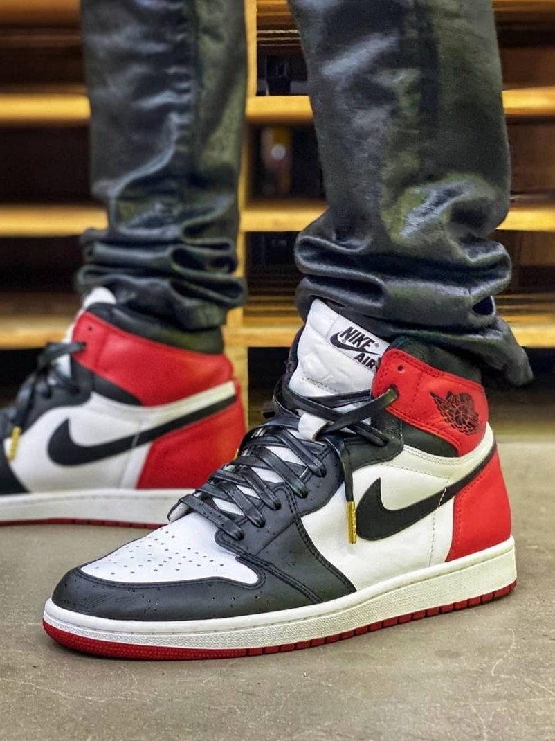 Jordan 1 Retro High OG Black Toe 2016 착용 스타일 - 2