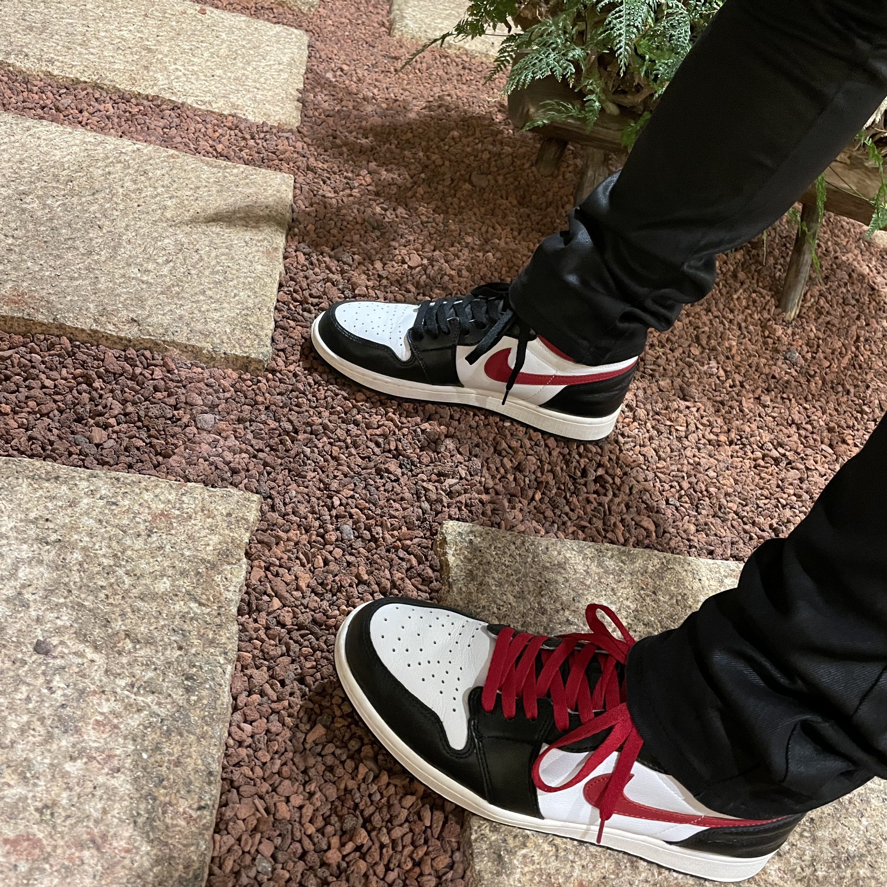 Jordan 1 Retro High OG Gym Red 착용 스타일