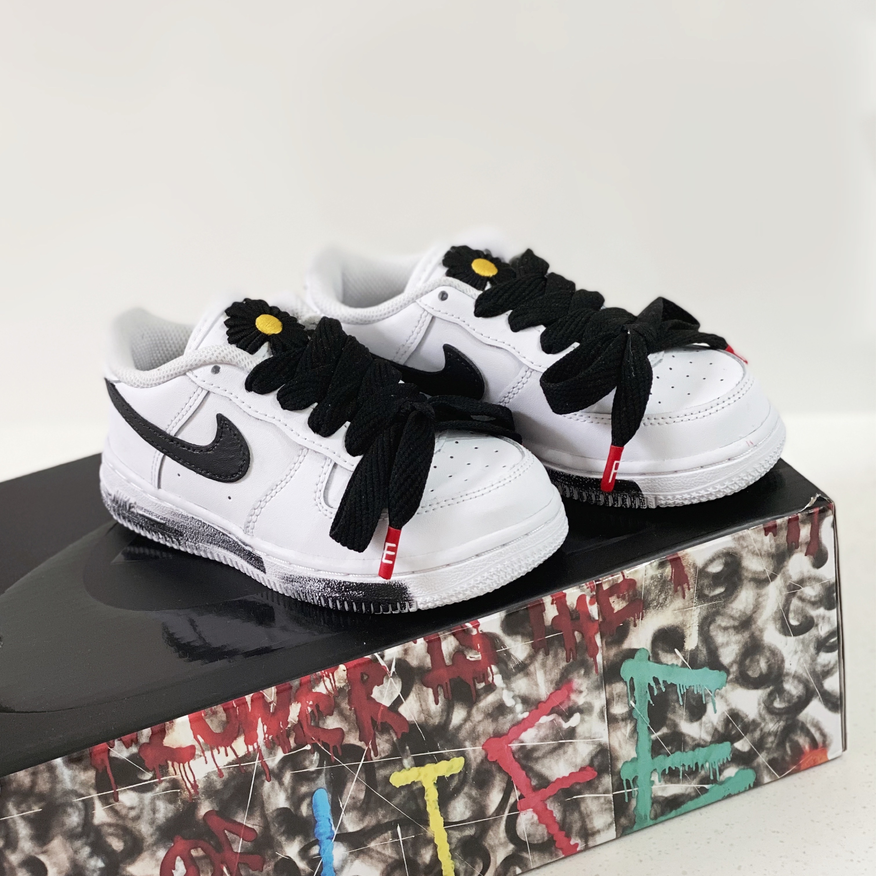 Nike x Peaceminusone Air Force 1 Low Para-Noise 2.0 착용 스타일 - 2