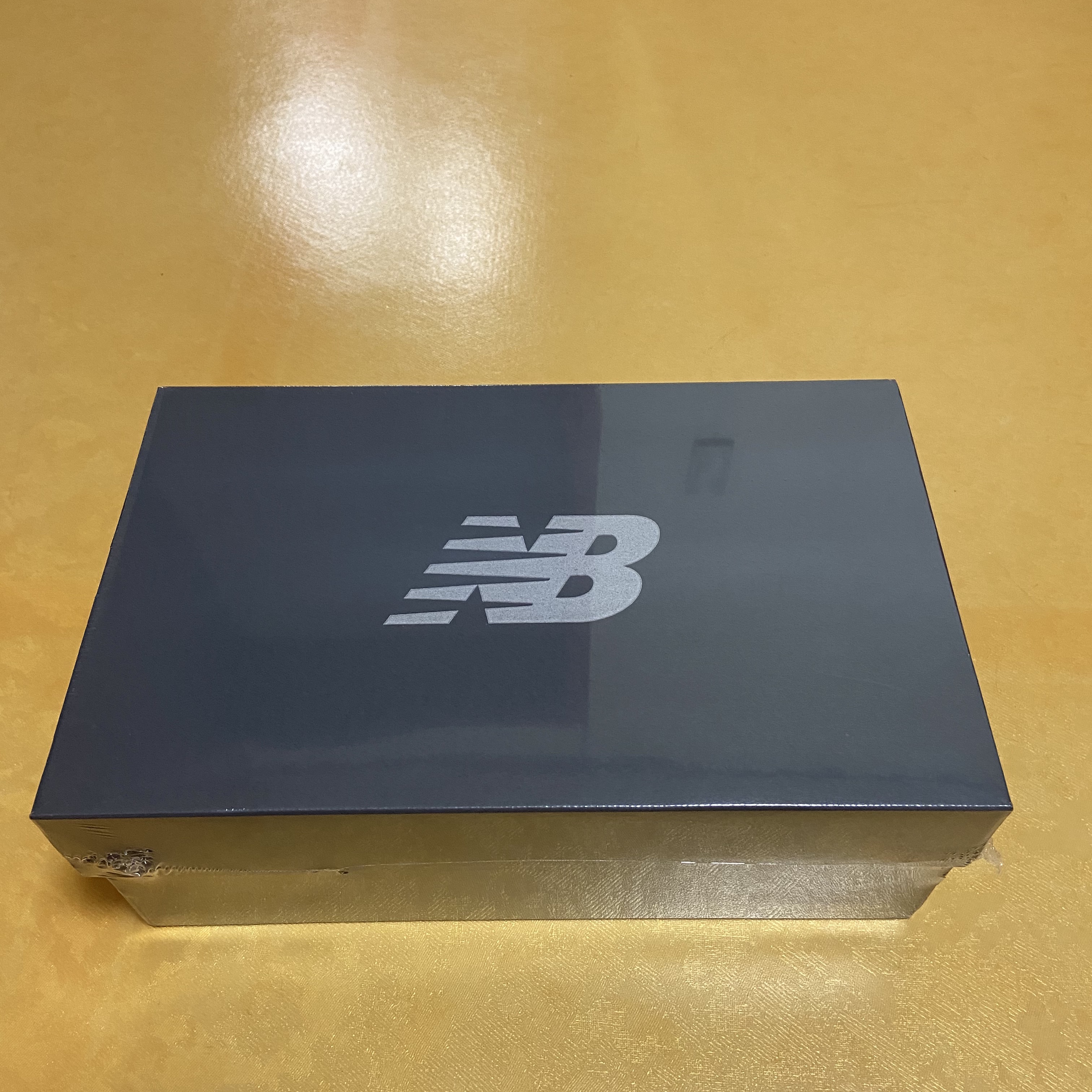New Balance 327 White Black 착용 스타일 - 1