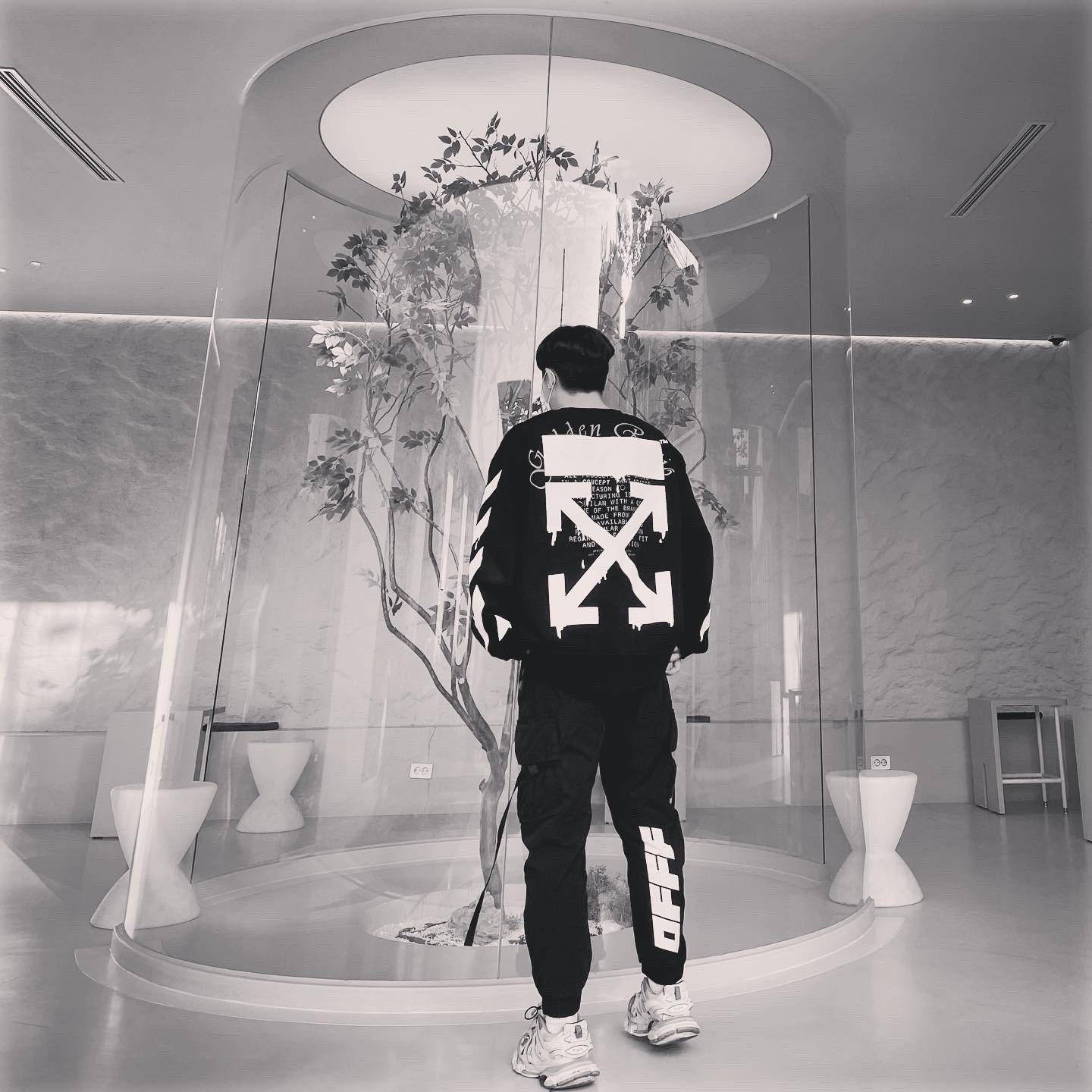 Balenciaga Track Sneakers White Orange 2019 착용 스타일