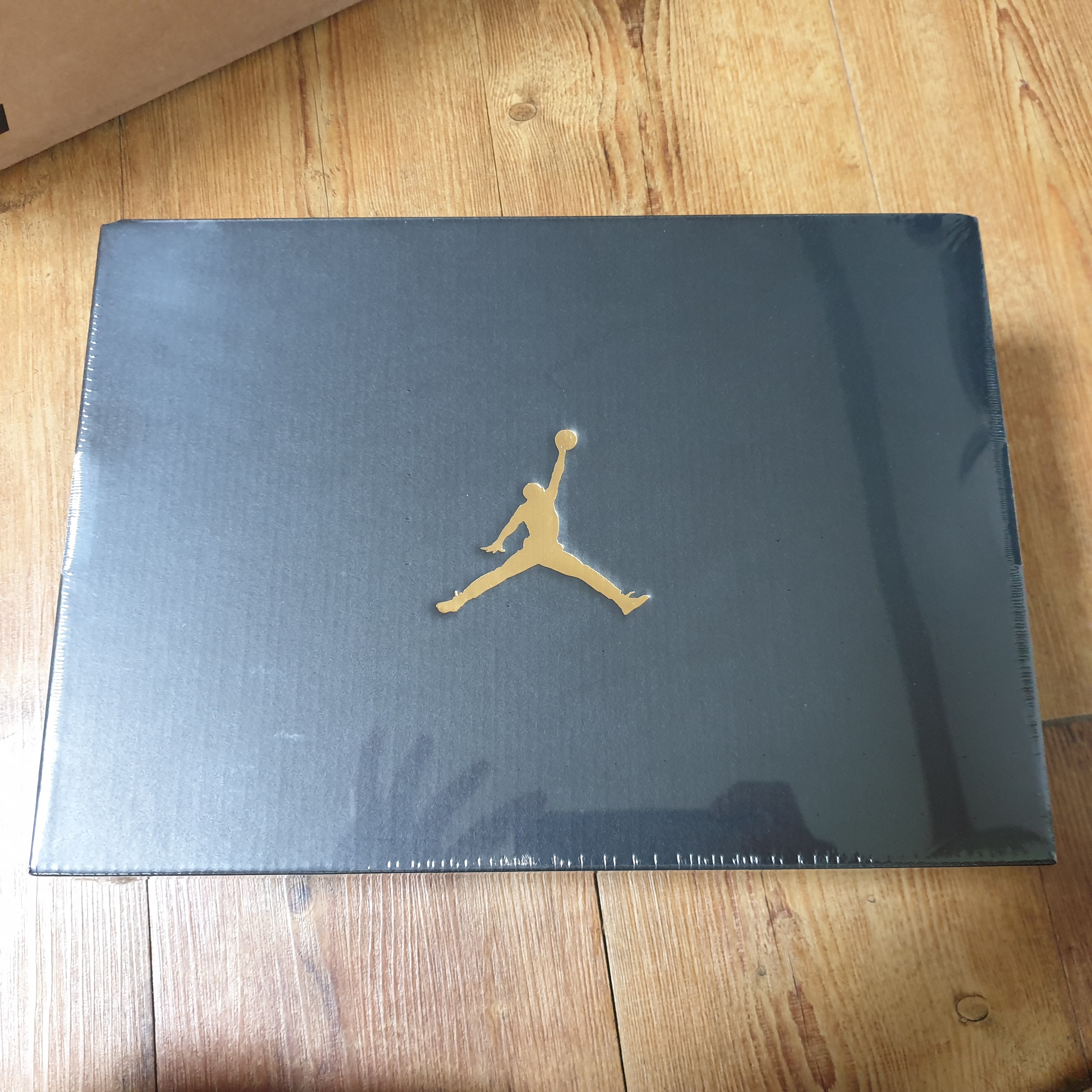 Jordan 1 Mid Black Chile Red 착용 스타일 - 1