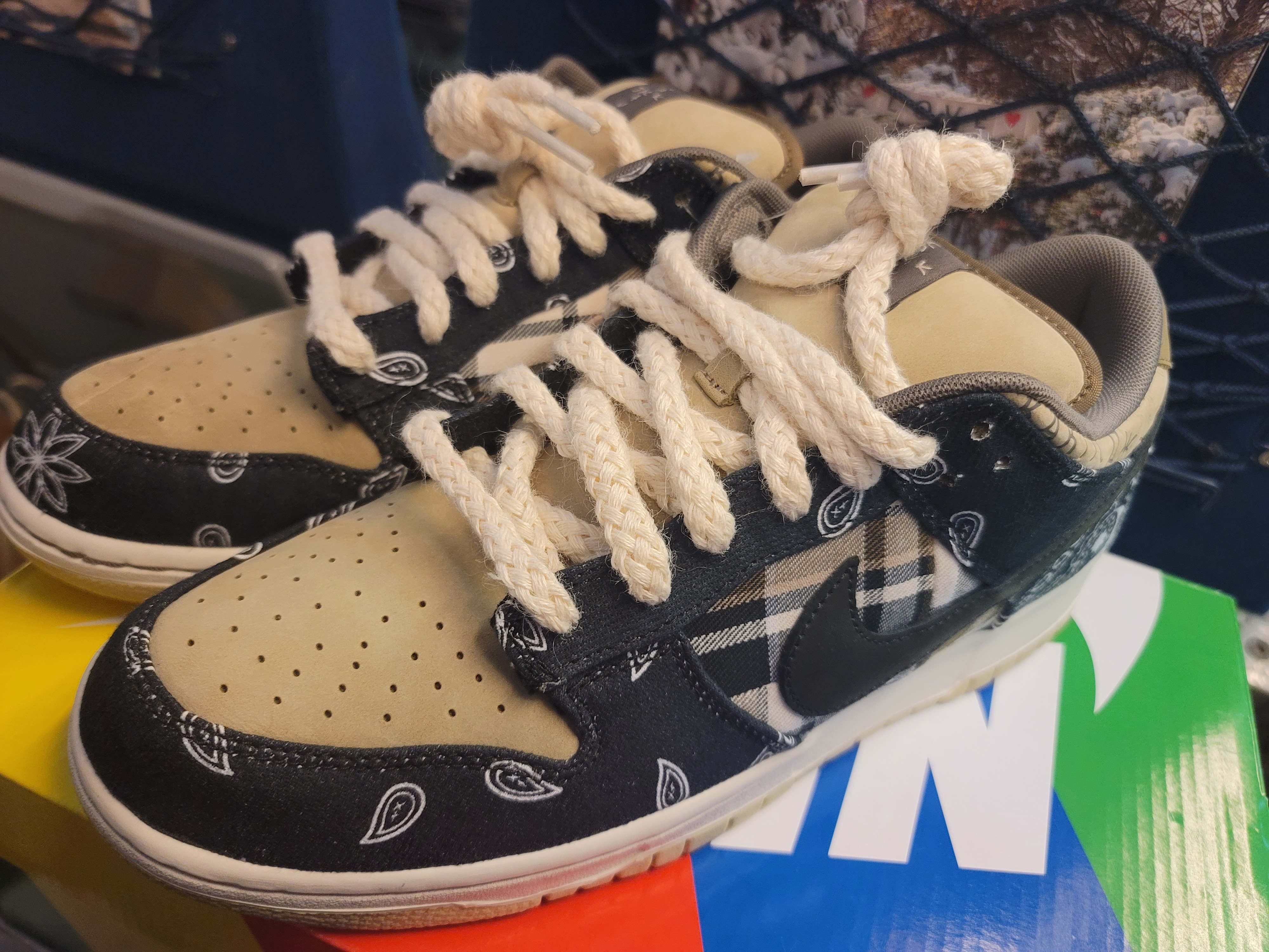 Nike x Frame Skate SB Dunk Low Pro Habibi, Nike x Travis Scott SB Dunk Low 착용 스타일 - 2