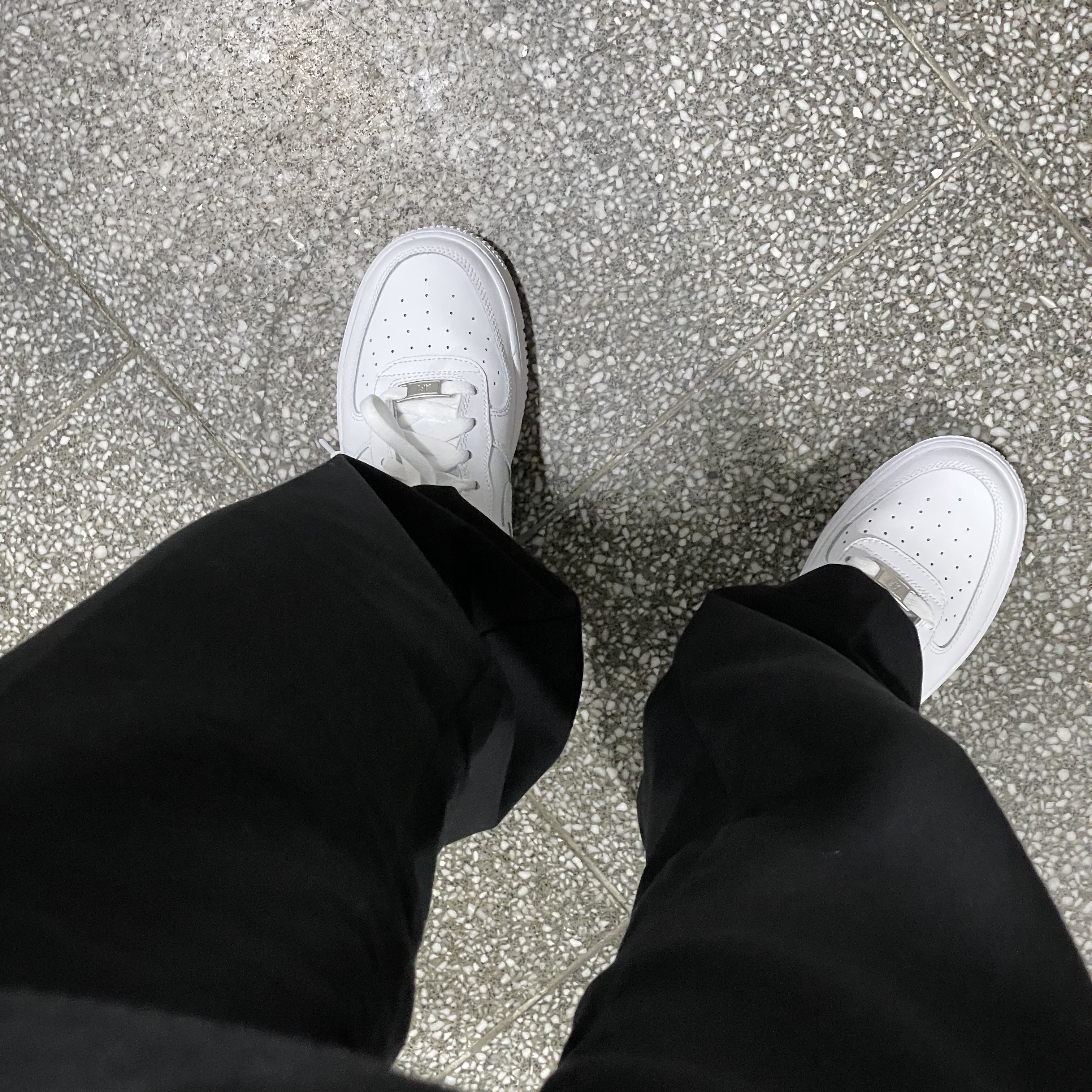 Nike Air Force 1 '07 Low White 착용 스타일 - 2