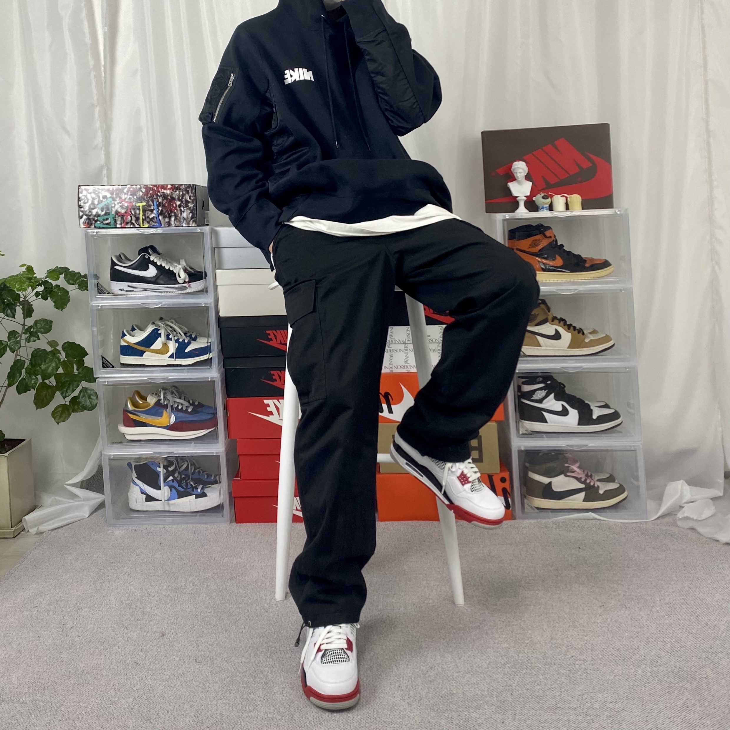 Jordan 4 Retro OG Fire Red 2020, Nike x Sacai NRG Hoodie Black 착용 스타일