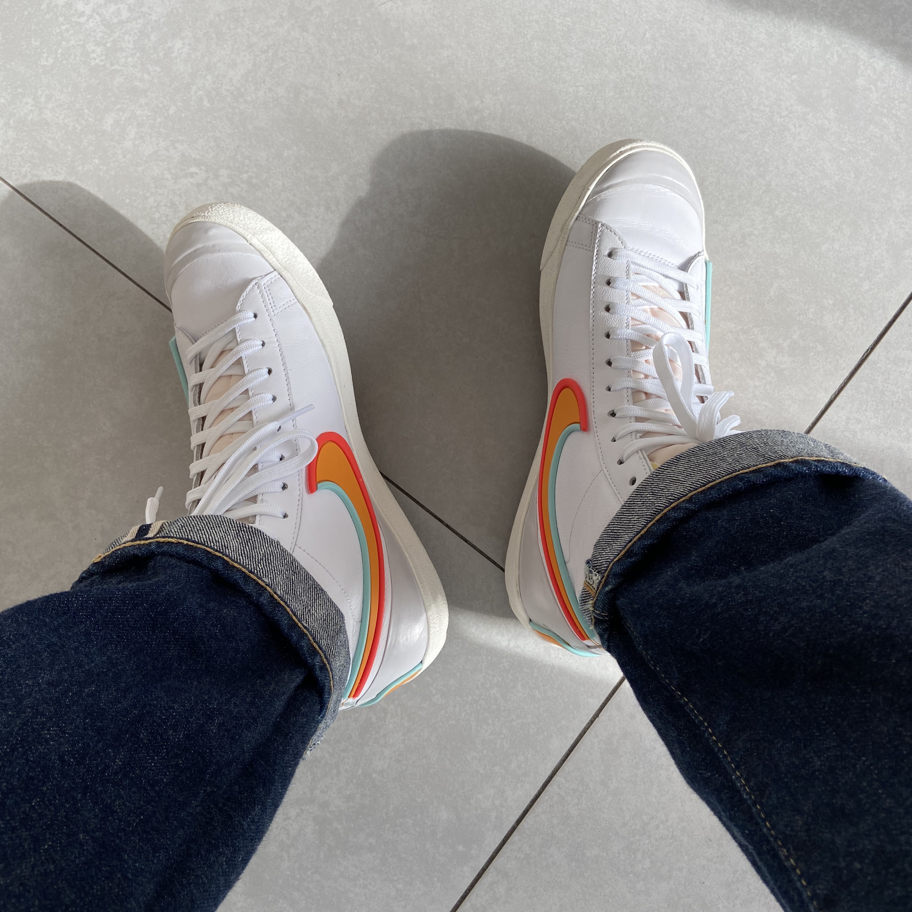 Nike Blazer Mid '77 Infinite Rubberized Crimson 착용 스타일 - 1