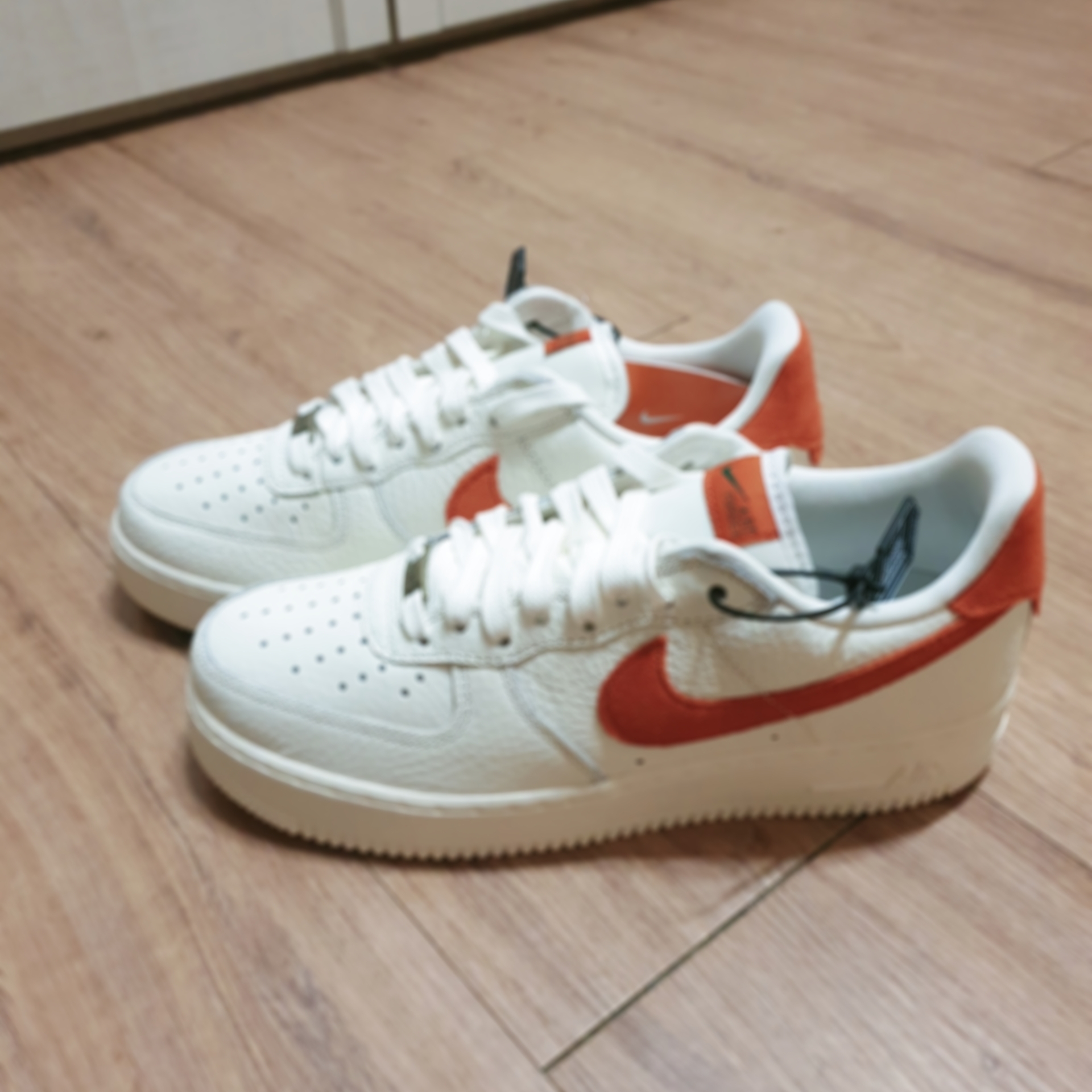 Nike Air Force 1 '07 Craft Mantra Orange 착용 스타일