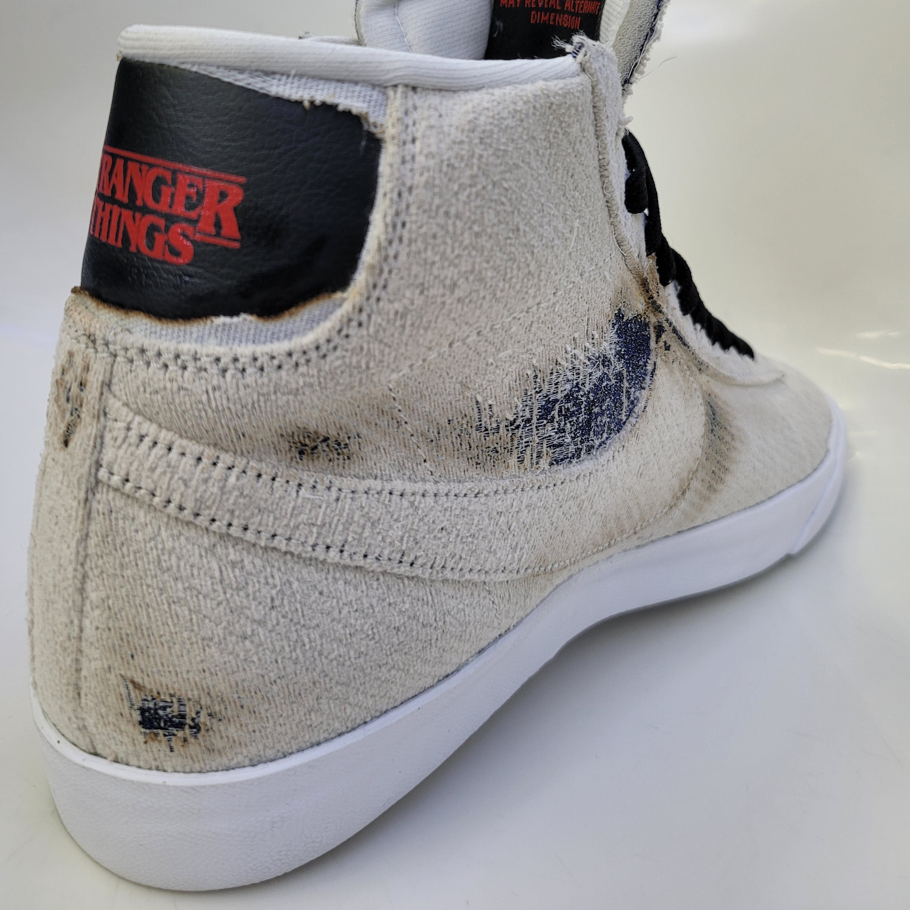 Nike x Stranger Things Blazer Mid Sail Upside Down Pack 착용 스타일 - 3