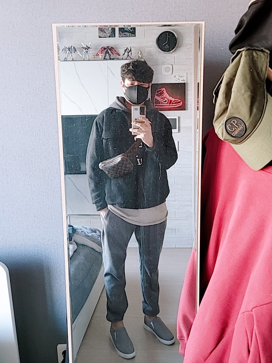 Essentials Sweatpants Cement - 20FW 착용 스타일 - 2