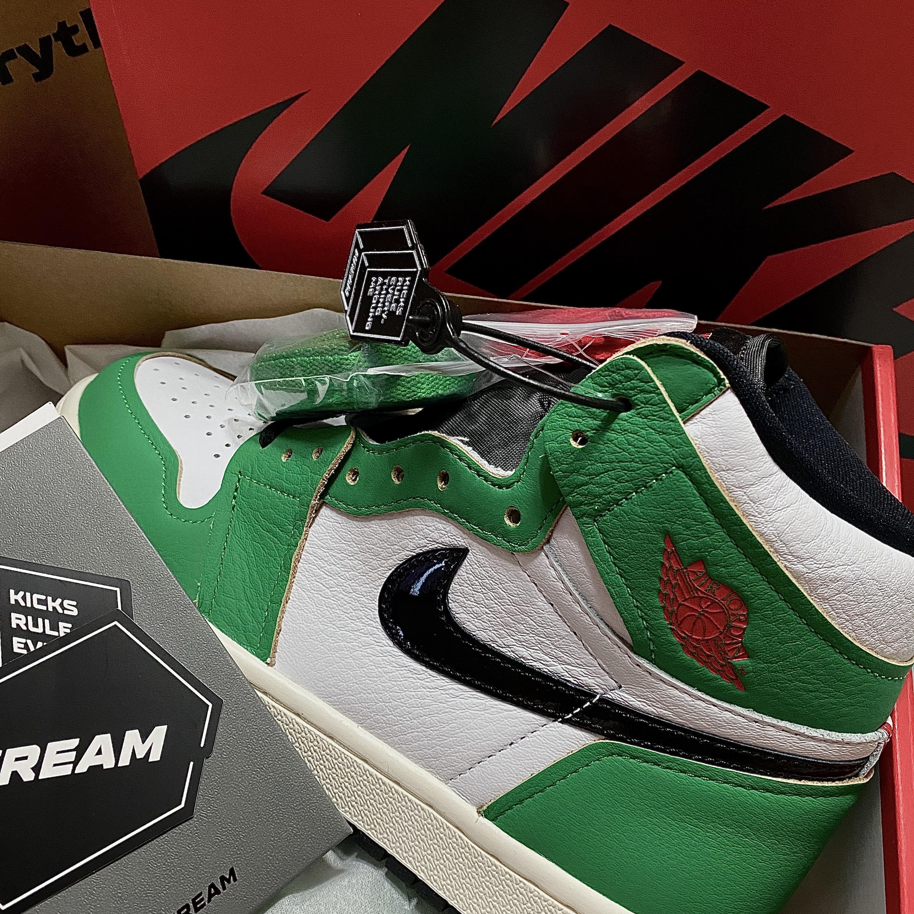 (W) Jordan 1 Retro High OG Lucky Green 착용 스타일