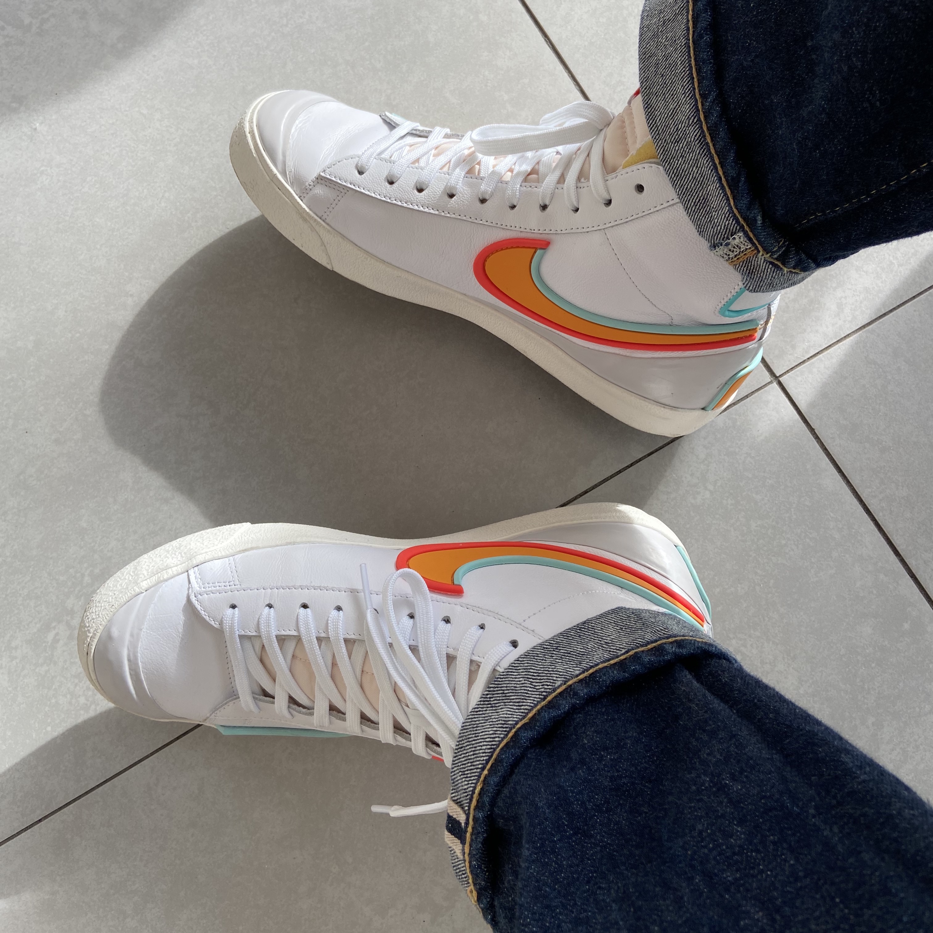 Nike Blazer Mid '77 Infinite Rubberized Crimson 착용 스타일 - 2