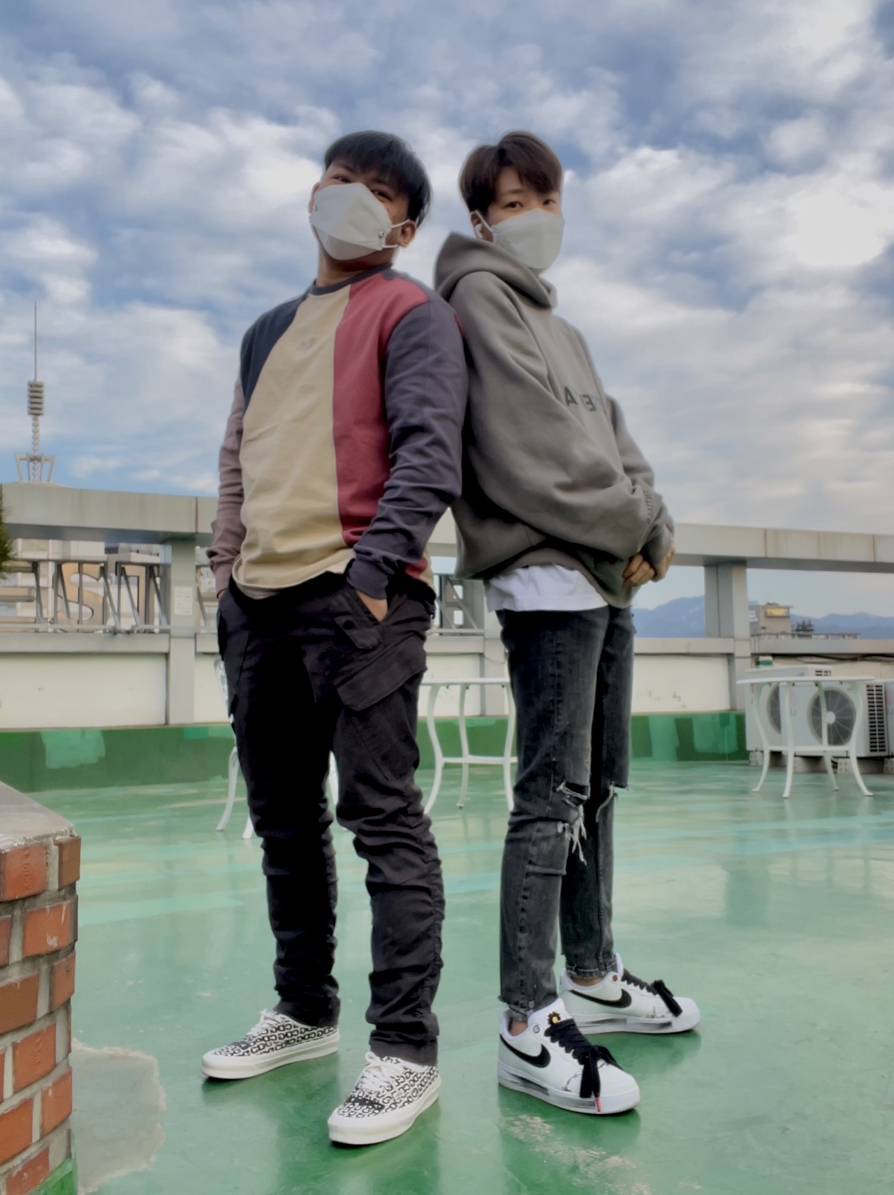 Essentials 3D Silicon Applique Pullover Hoodie Gray Flannel/Charcoal - 20SS, Nike x Peaceminusone Air Force 1 Low Para-Noise 2.0 착용 스타일