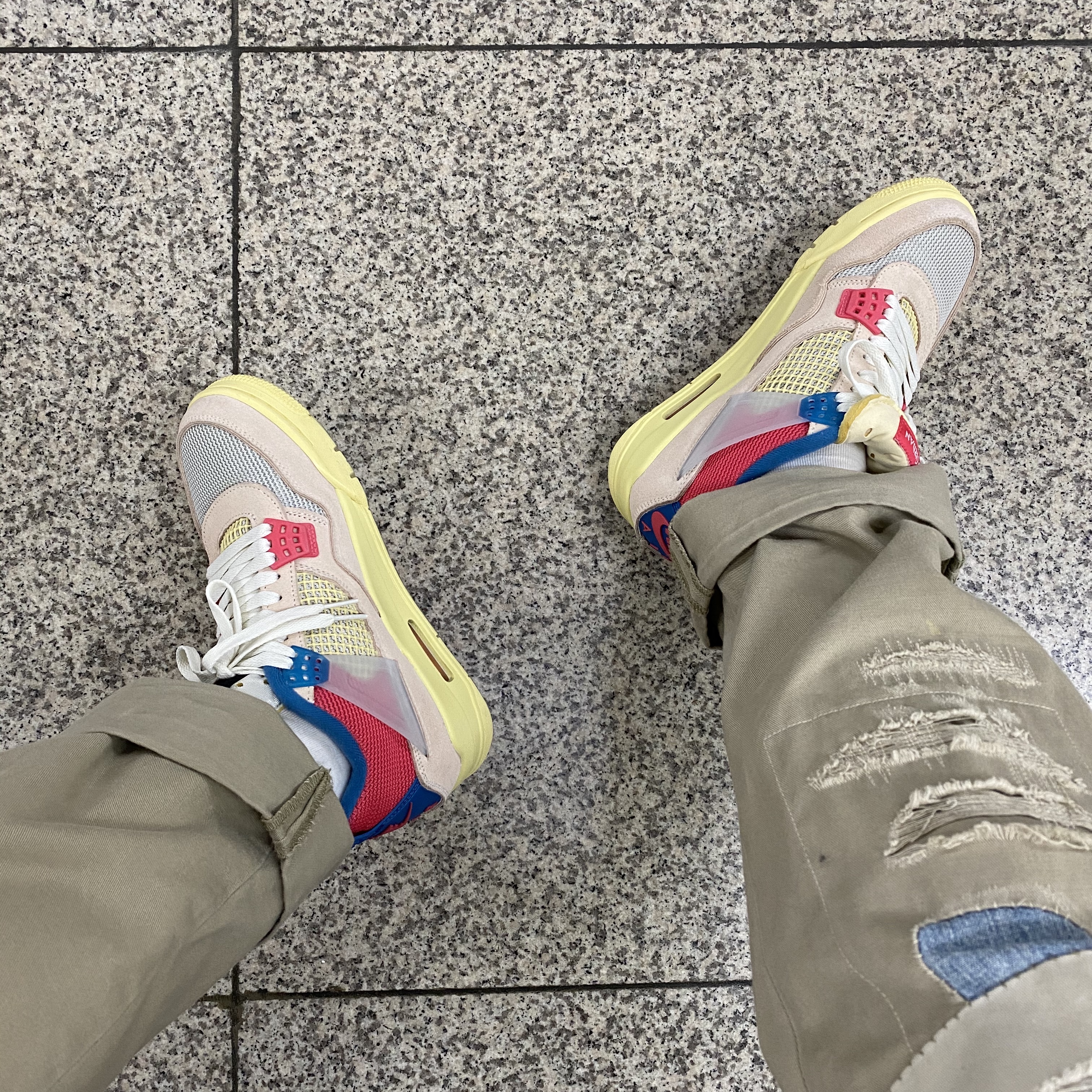 Jordan 4 x Union Retro Guava Ice 착용 스타일 - 2