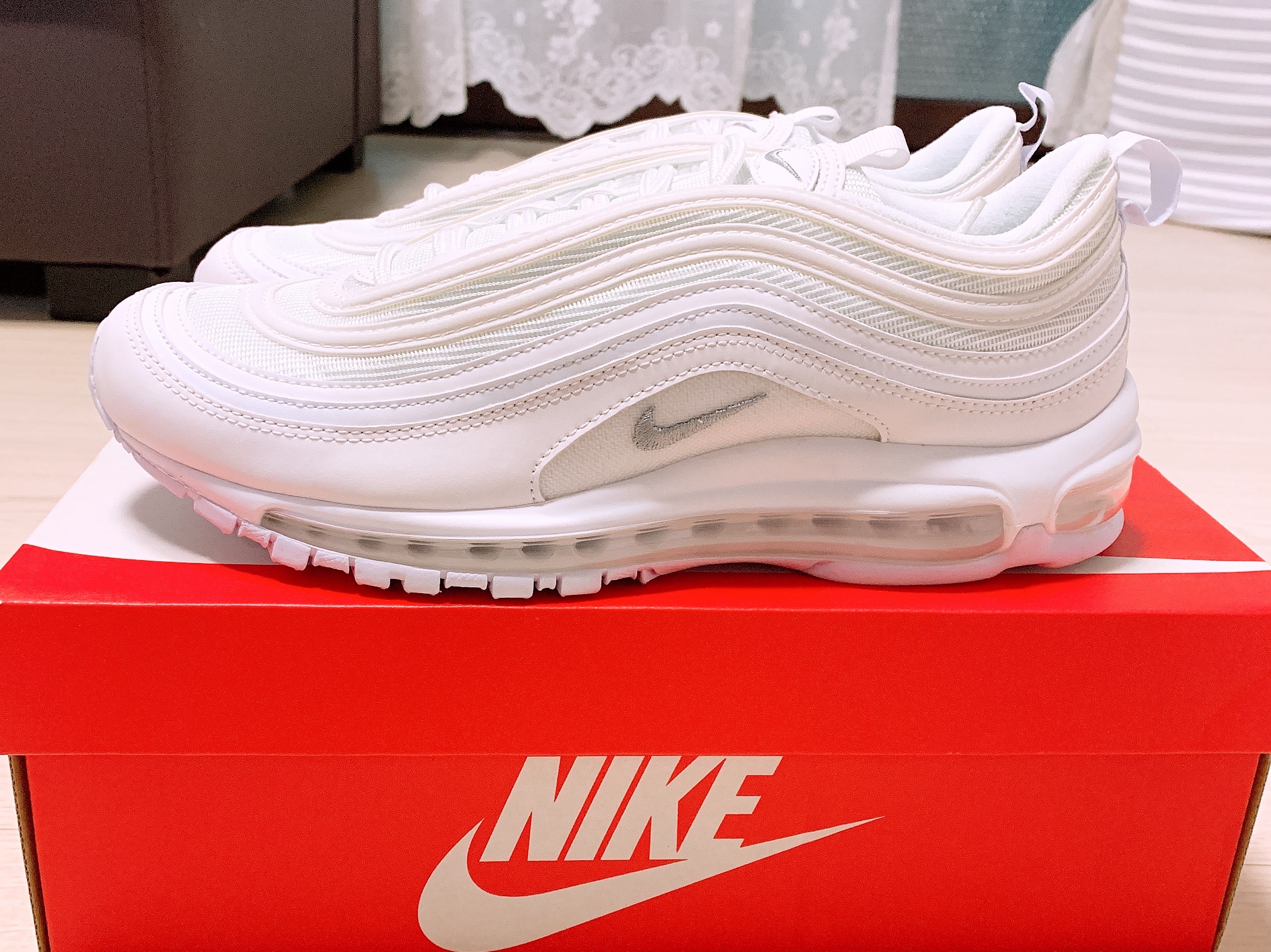 (W) Nike Air Max 97 White Pure Platinum 착용 스타일 - 2