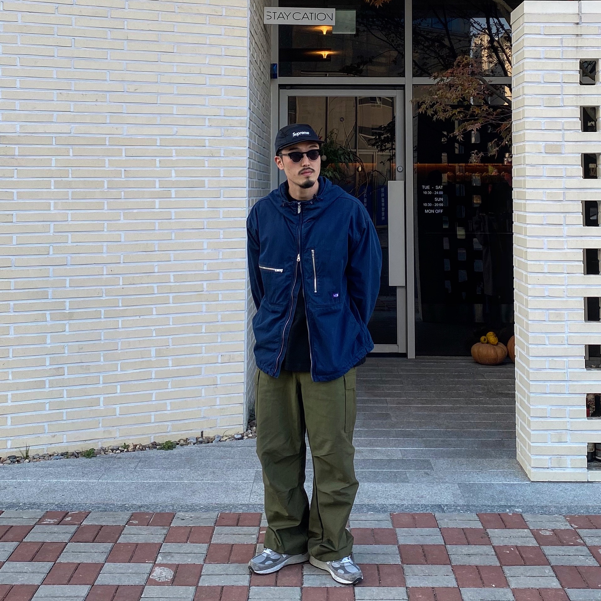 Supreme Wool Camp Cap Black - 20FW, New Balance 992 Made in USA Grey - D Standard 착용 스타일
