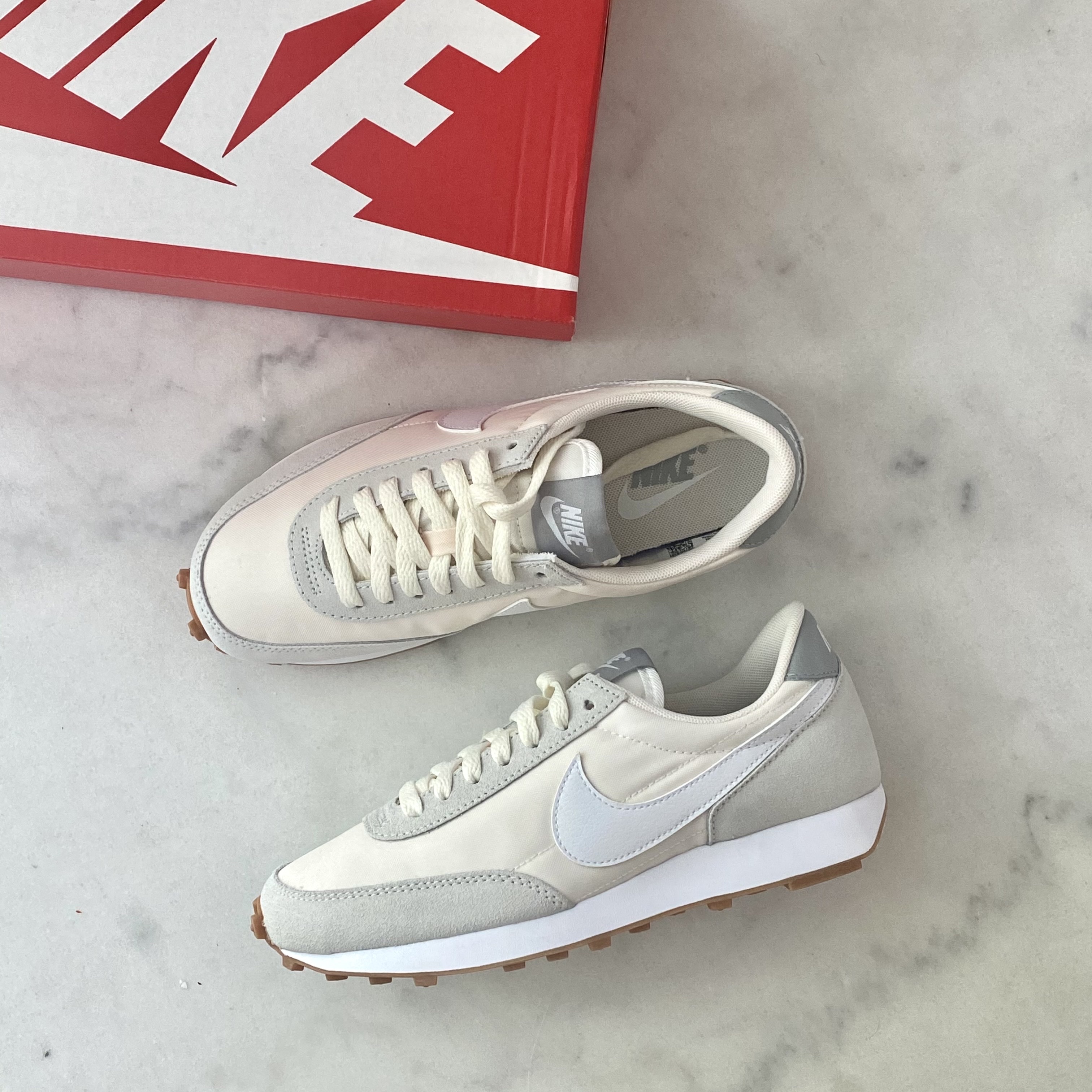 (W) Nike Daybreak Summit White 착용 스타일