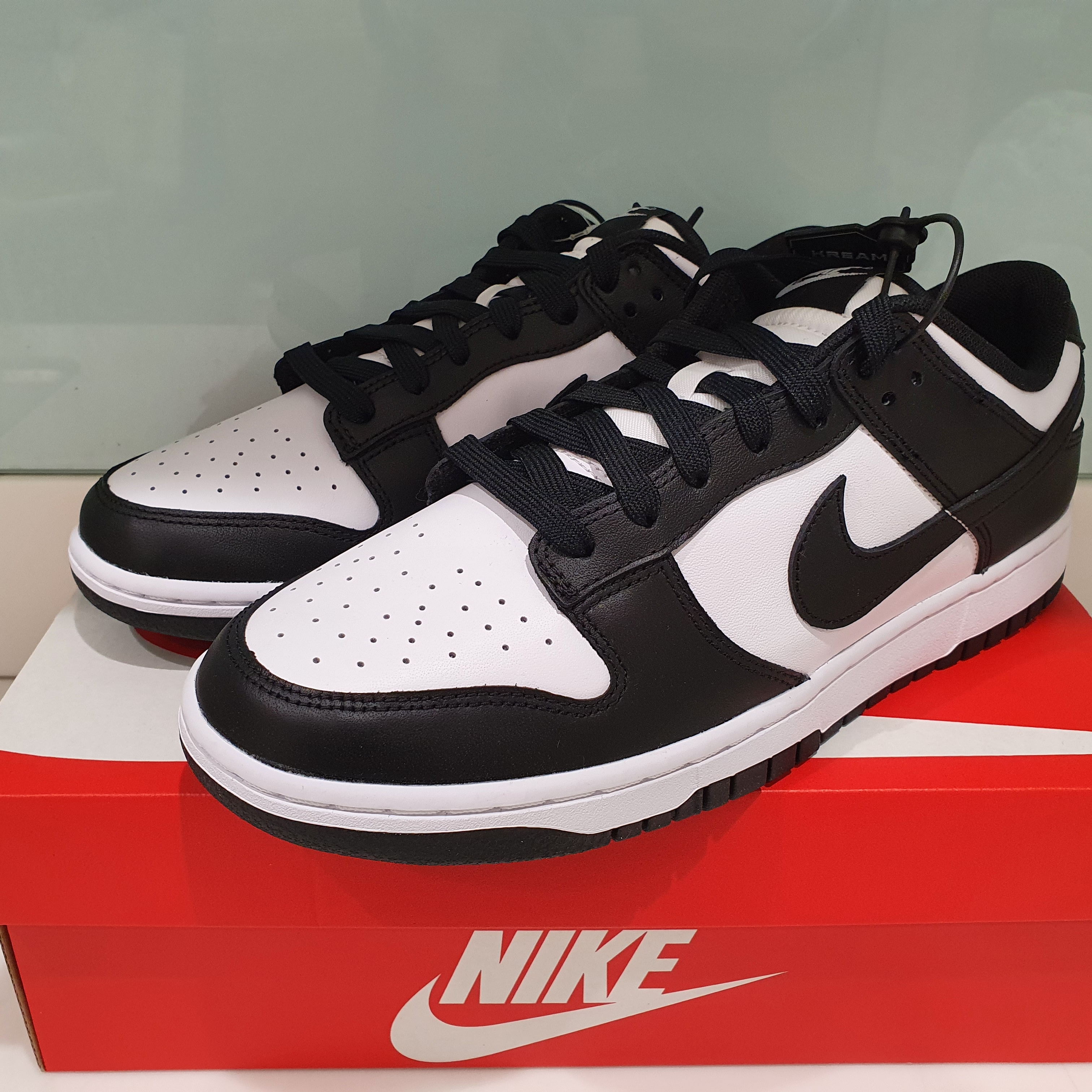 Nike Dunk Low Retro Black 착용 스타일 - 1