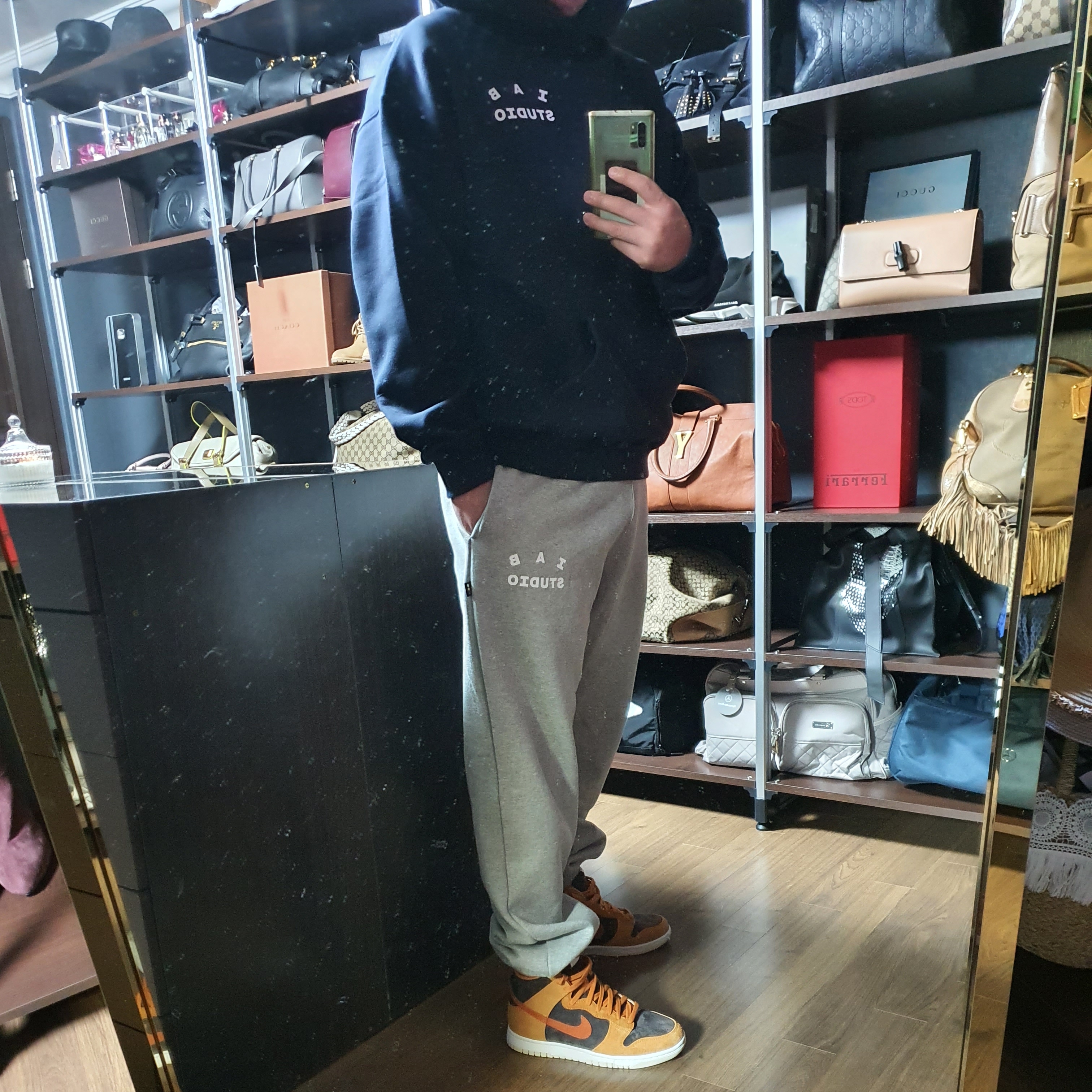 Nike Dunk High Retro PRM Dark Curry, IAB Studio Sweatpants Gray - 21SS 착용 스타일