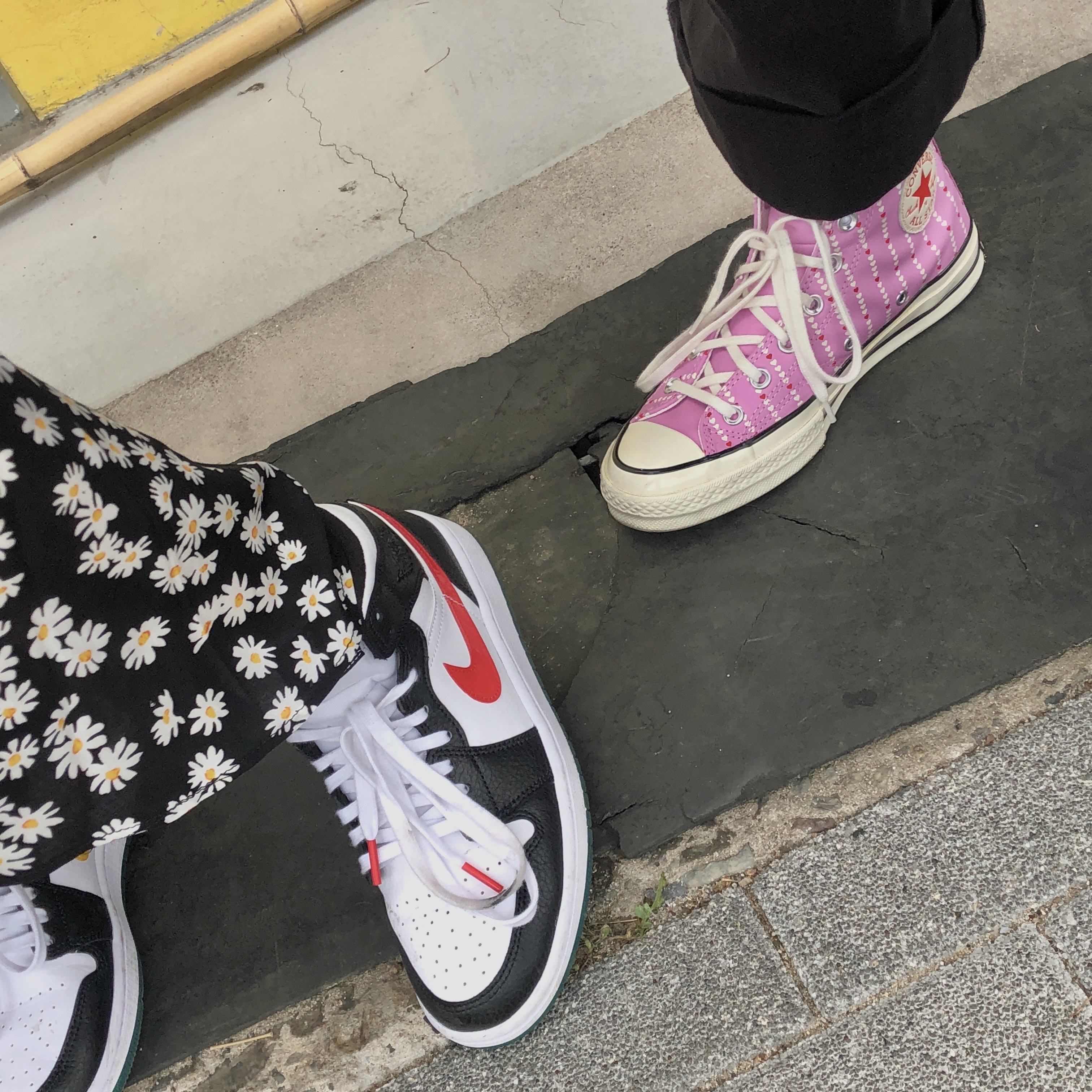 (W) Jordan 1 Mid Alternate Swooshes 착용 스타일
