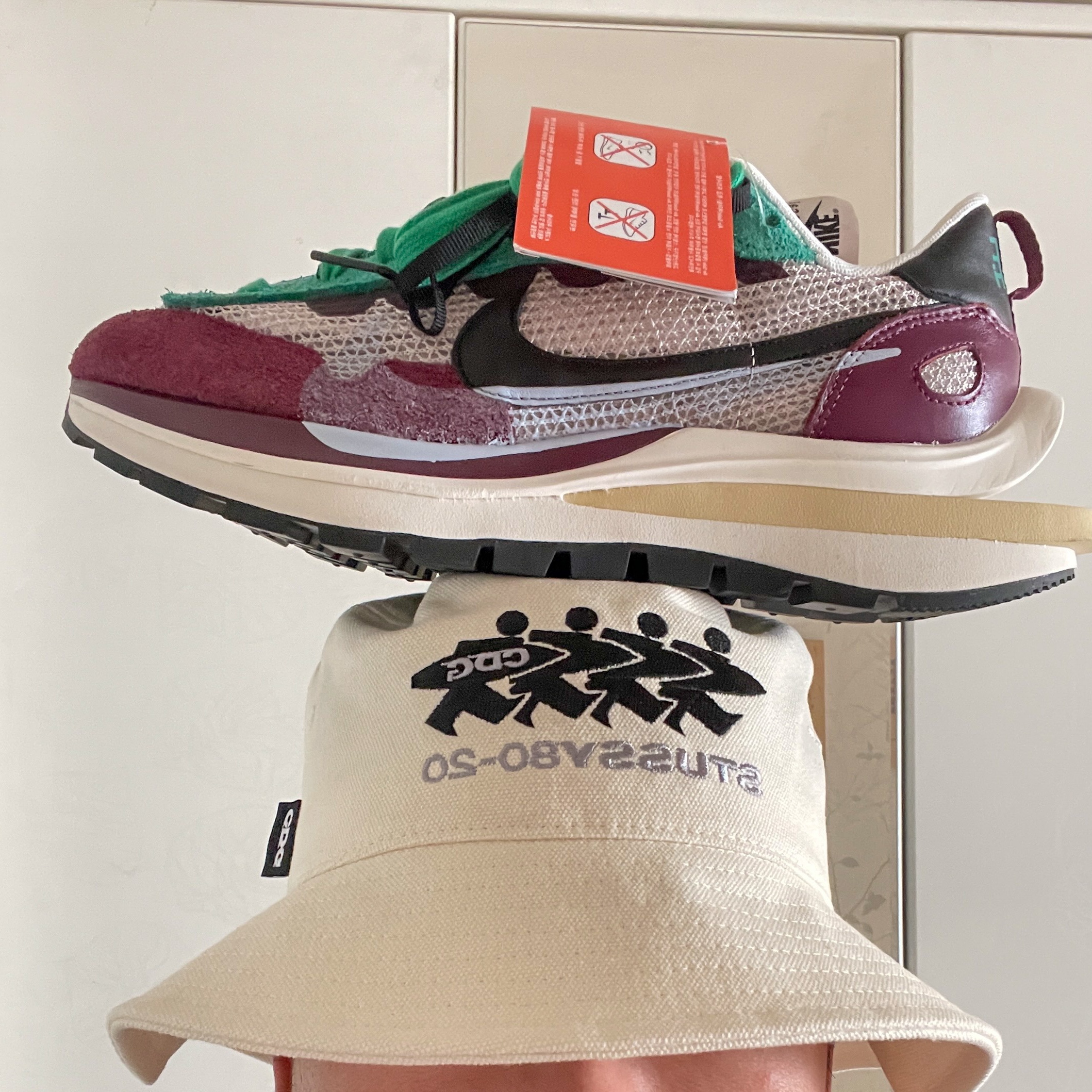 Nike x Sacai VaporWaffle String & Black Villain Red 착용 스타일