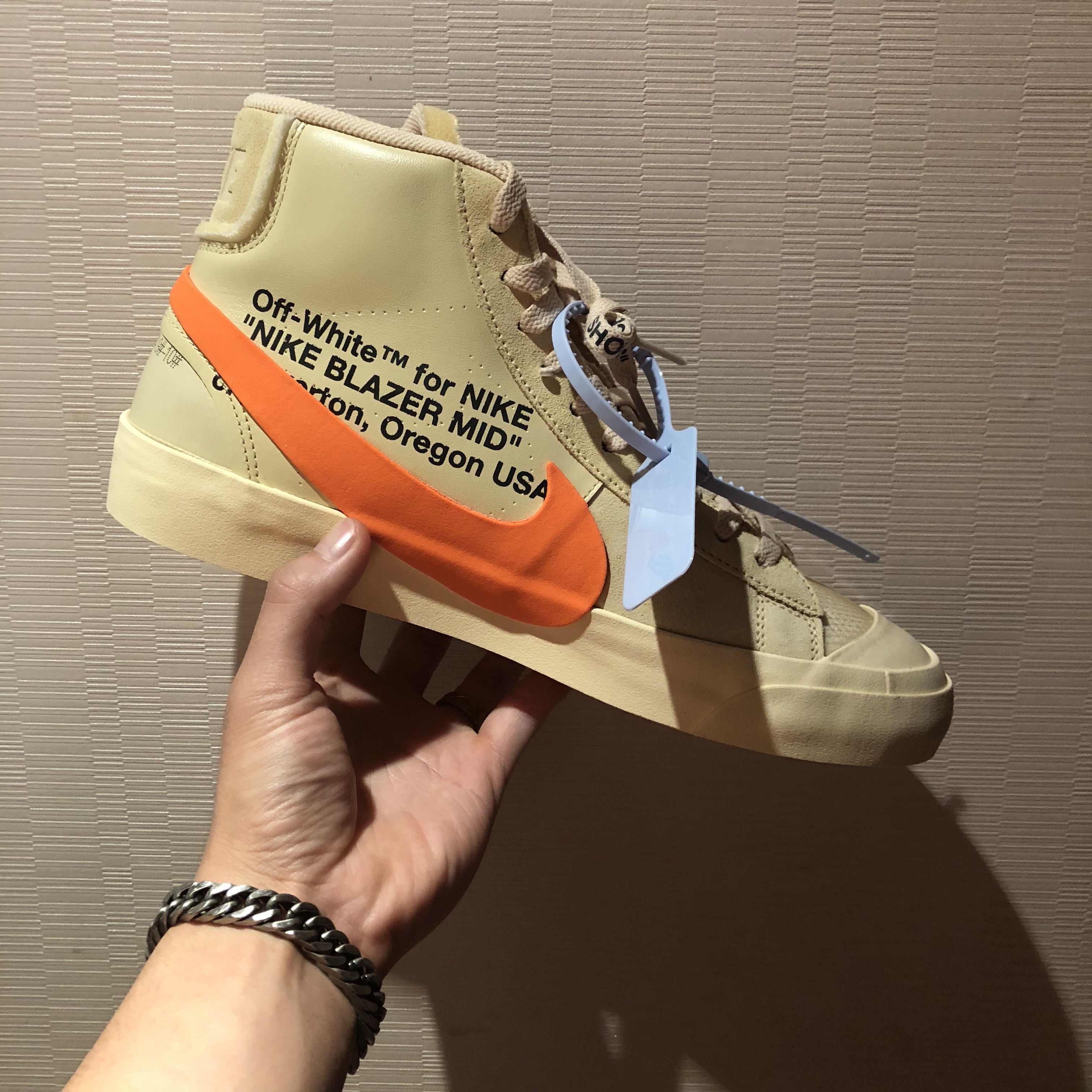Nike x Off-White Blazer Mid Off-White All Hallow's Eve 착용 스타일