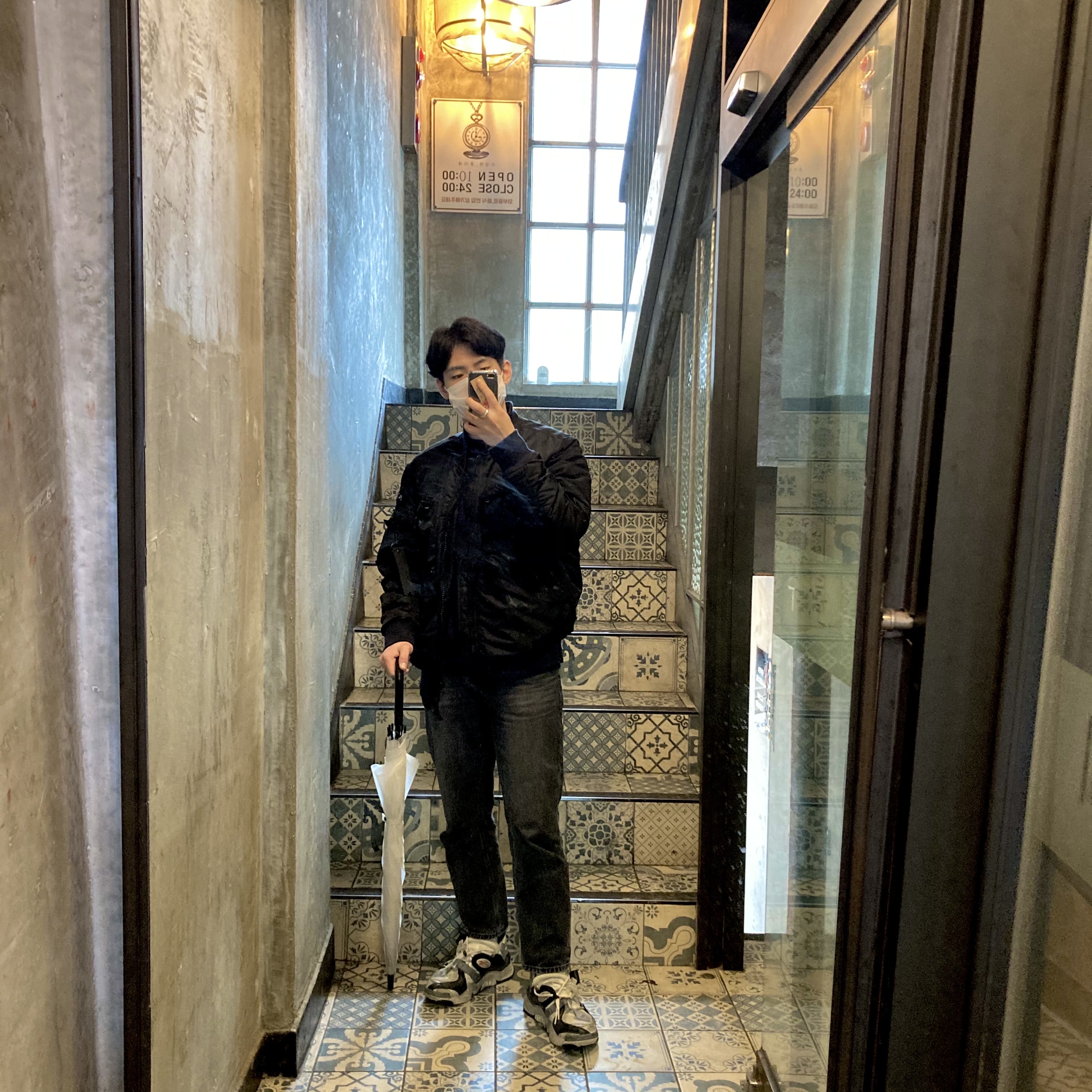 Reebok x Vetements Genetically Modified Pump Dirty Grey 착용 스타일