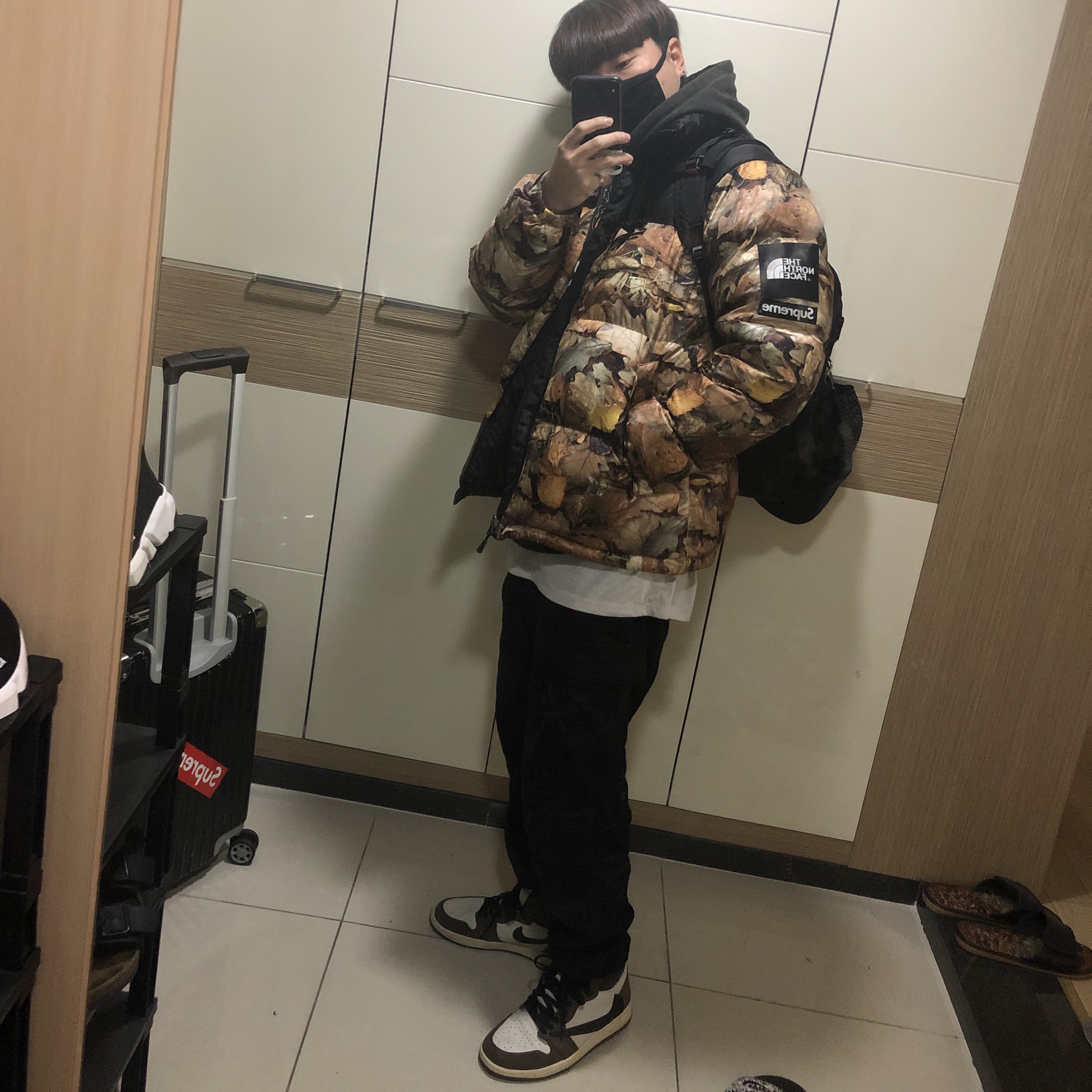 Jordan 1 x Travis Scott Retro High OG SP Mocha 착용 스타일