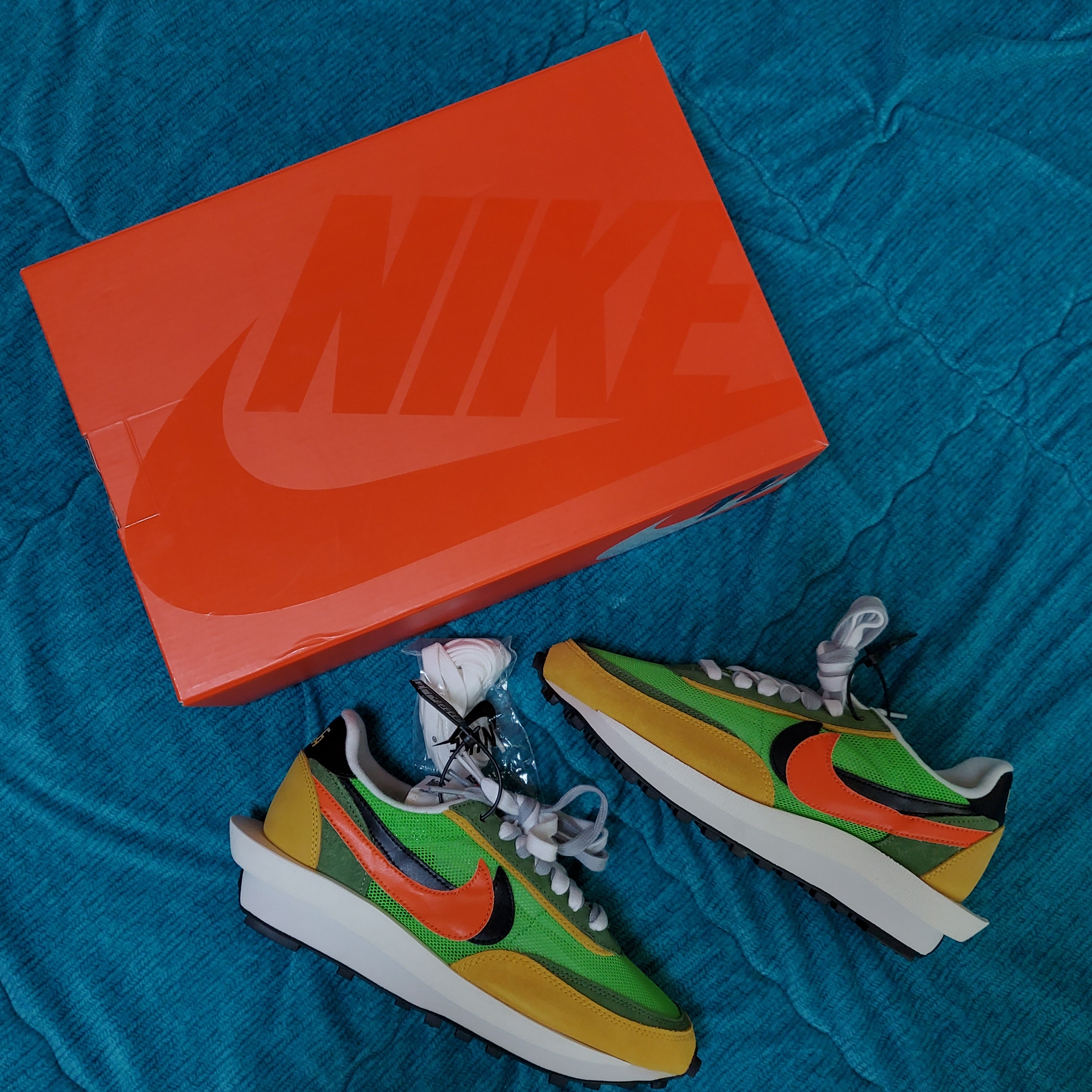 Nike x Sacai LDWaffle Green Multi 착용 스타일