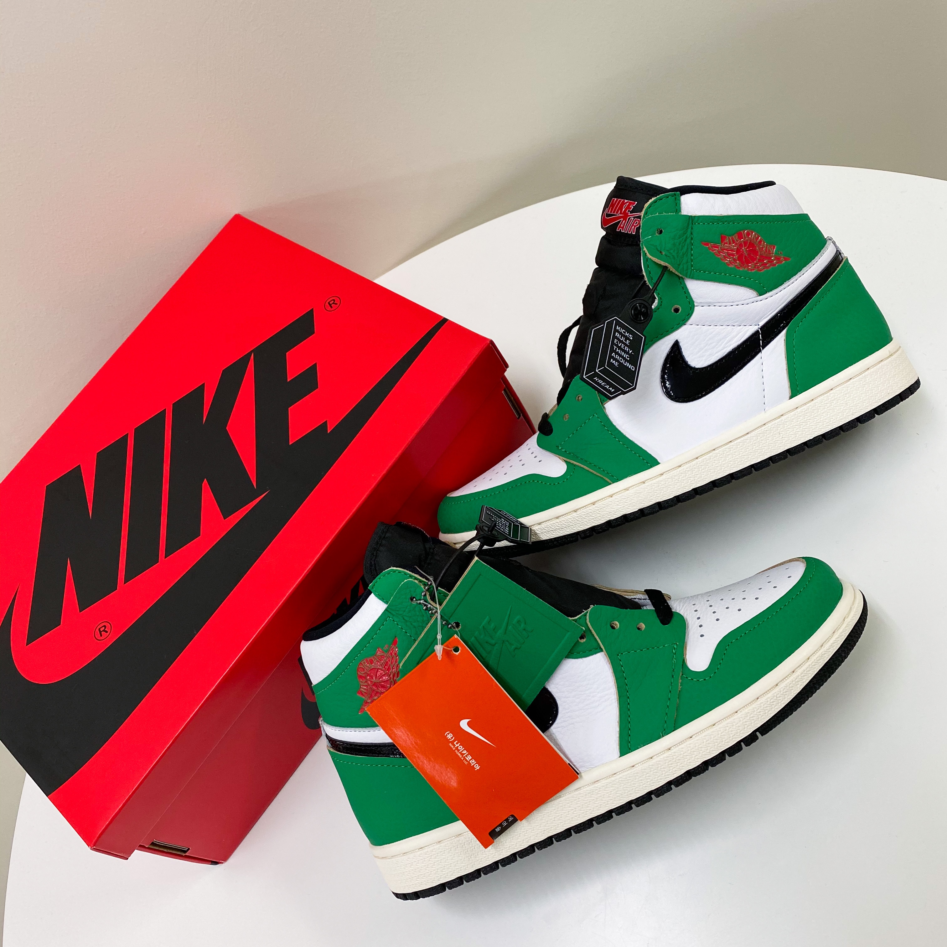 (W) Jordan 1 Retro High OG Lucky Green 착용 스타일 - 3