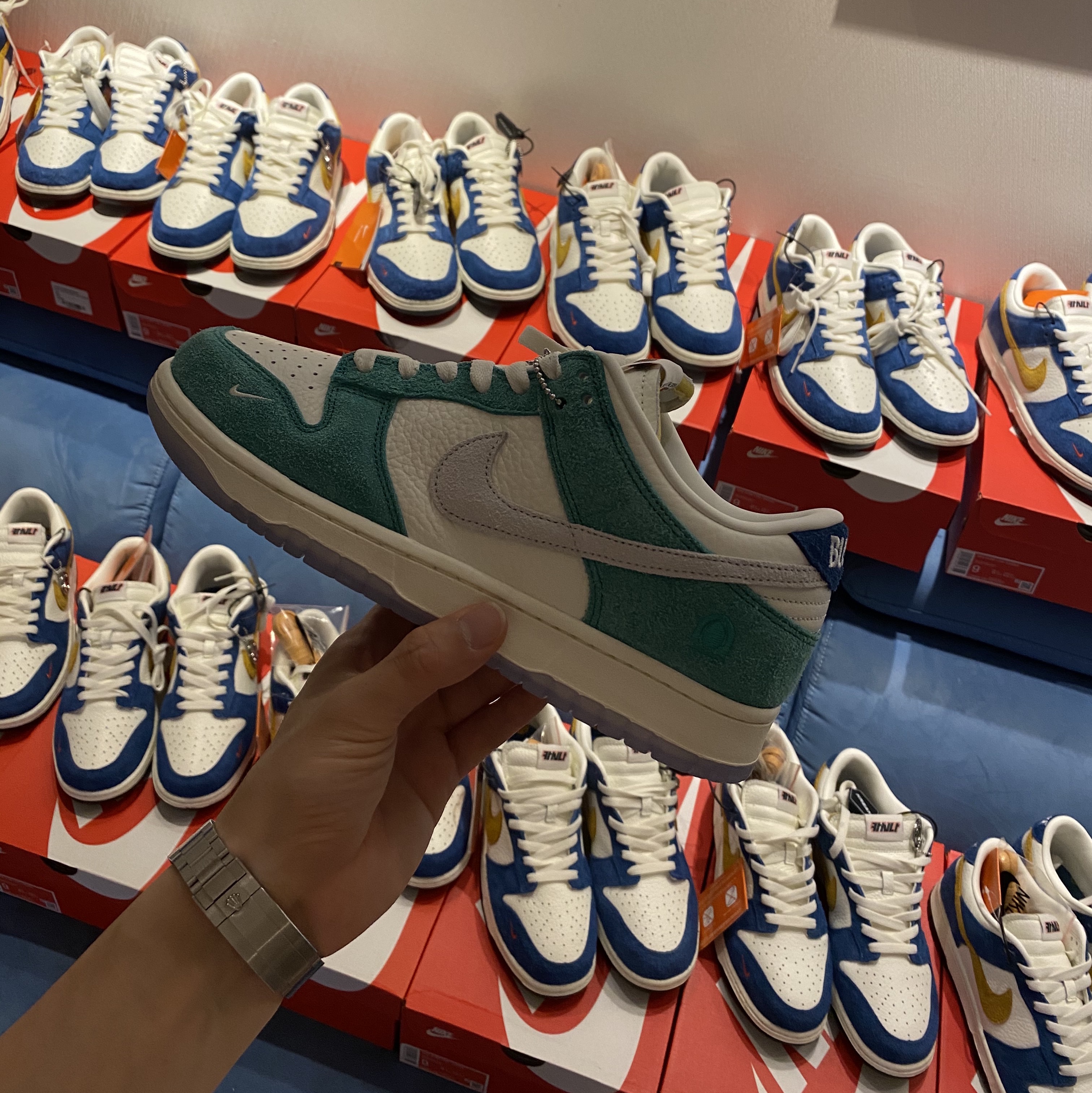 Nike x Kasina Dunk Low 80's Bus, Nike x Kasina Dunk Low Road Sign - Kasina Exclusive 착용 스타일