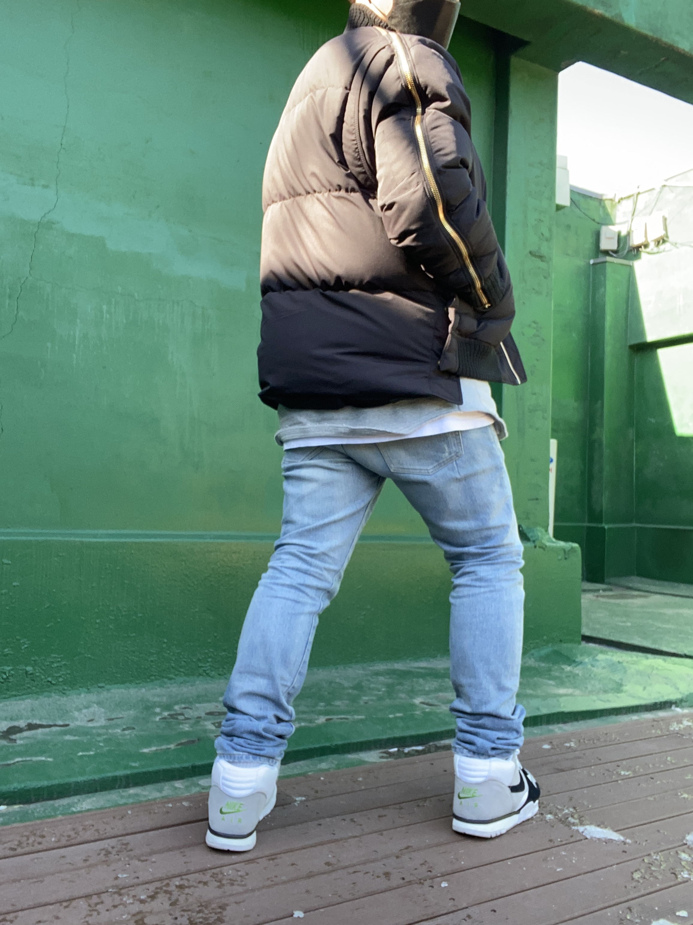 Nike SB Air Trainer 1 Chlorophyll 2020, Converse x Feng Chen Wang Chuck 70 2-in-1 Natural Ivory Black 착용 스타일 - 1