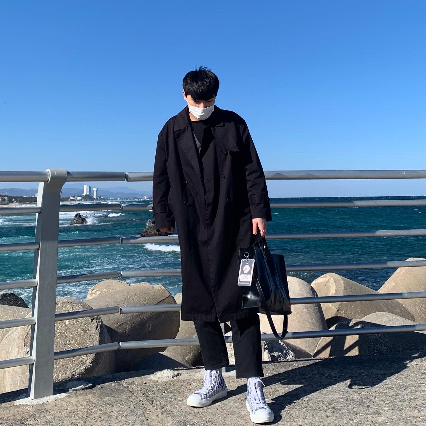 Dior B23 High Dior Oblique White & Black 착용 스타일