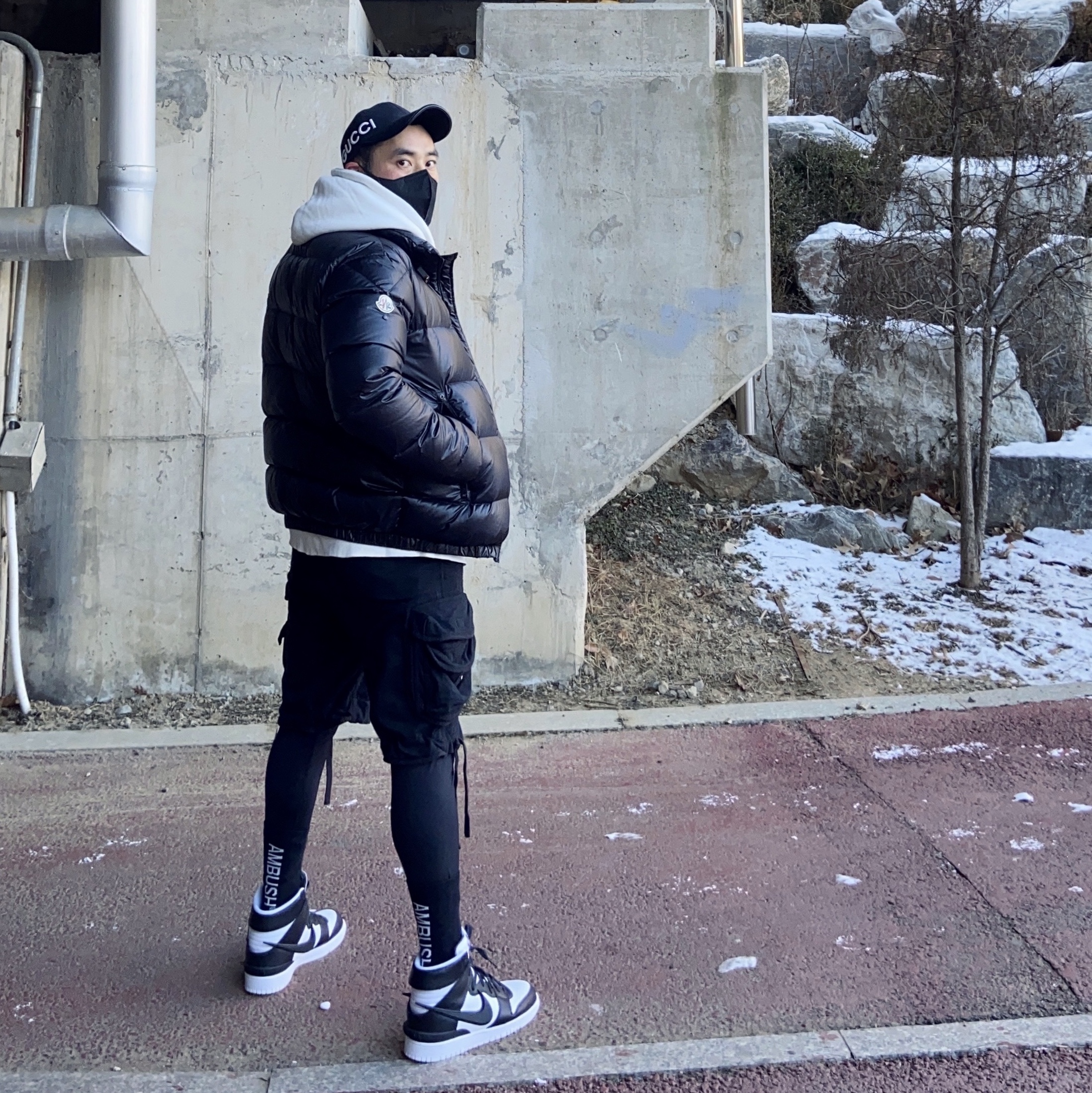 Nike x Ambush Dunk High Black 착용 스타일 - 1