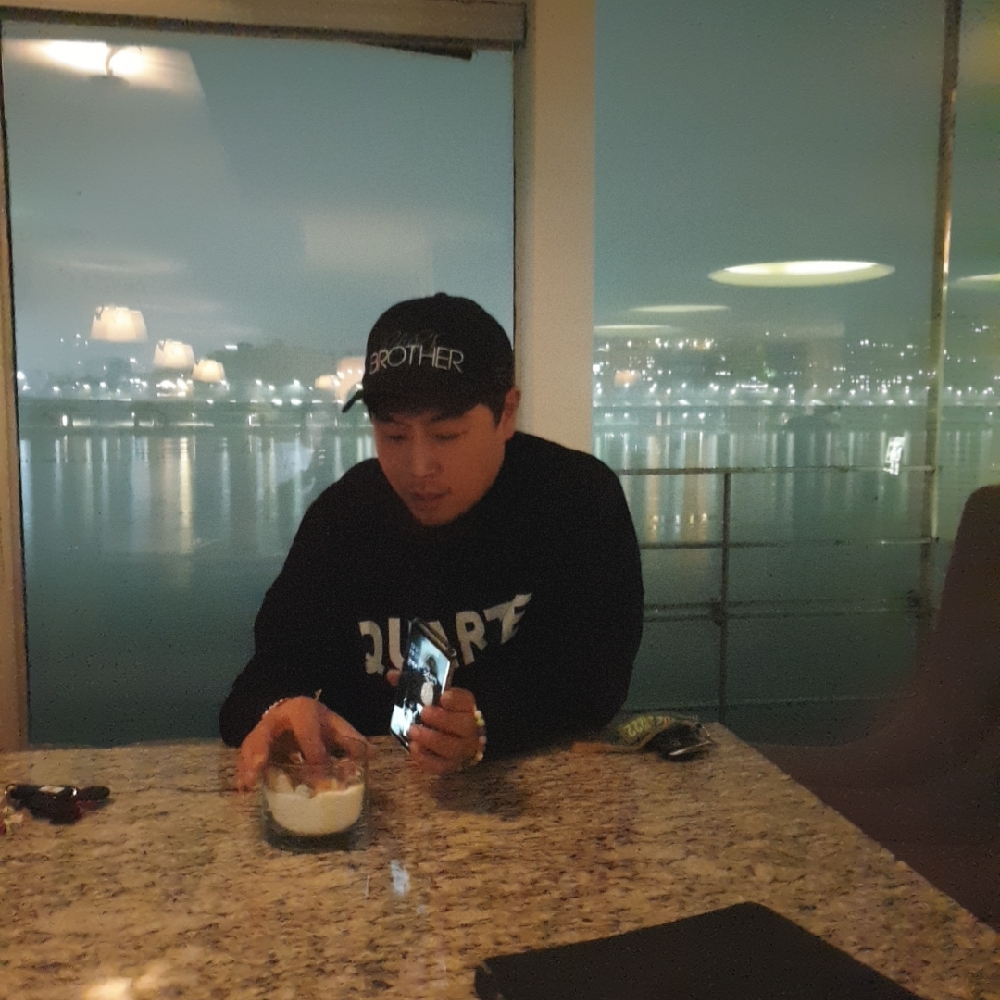 KREAM 프로필 이미지
