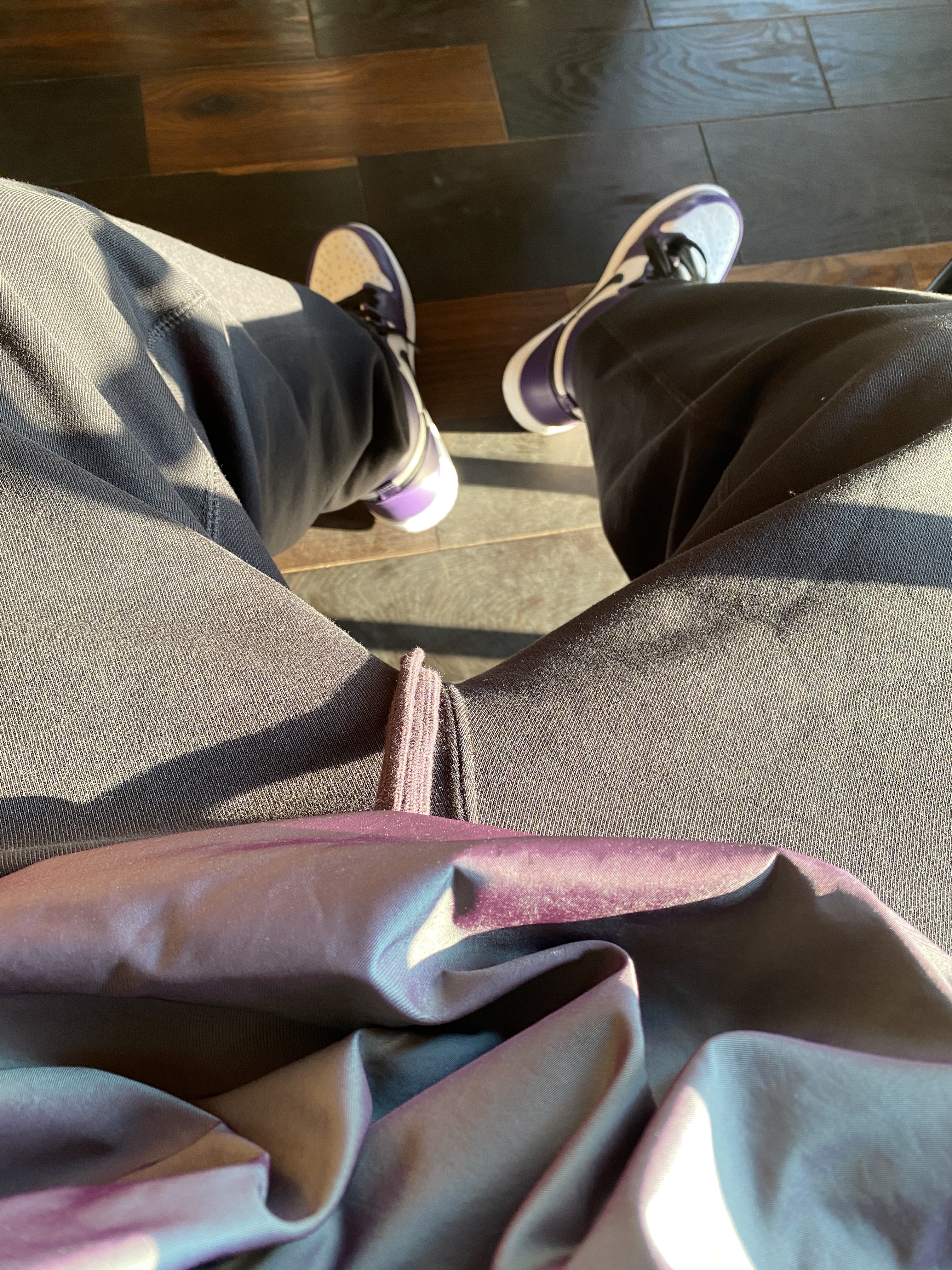 Jordan 1 Retro High OG Court Purple 2020, Essentials Track Jacket Iridescent - 20SS 착용 스타일