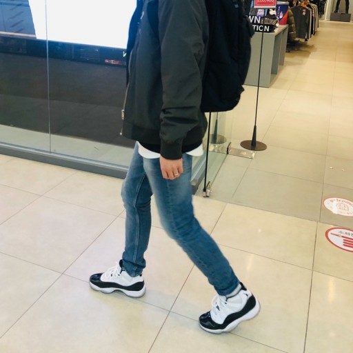 Jordan 11 Retro Concord 2018 착용 스타일